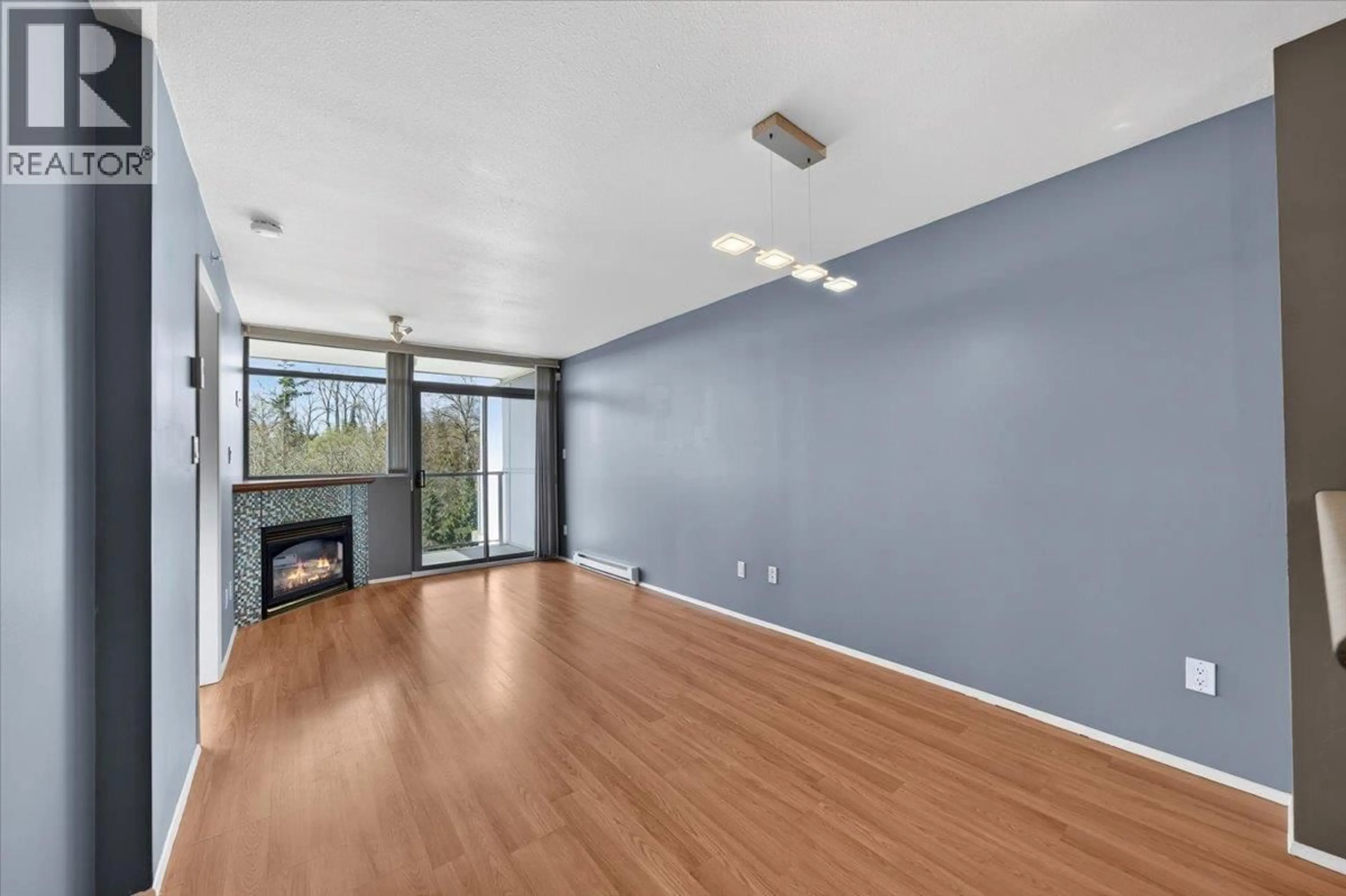 A pic of a room for 909 - 2733 CHANDLERY PLACE, Vancouver British Columbia V5S4V3