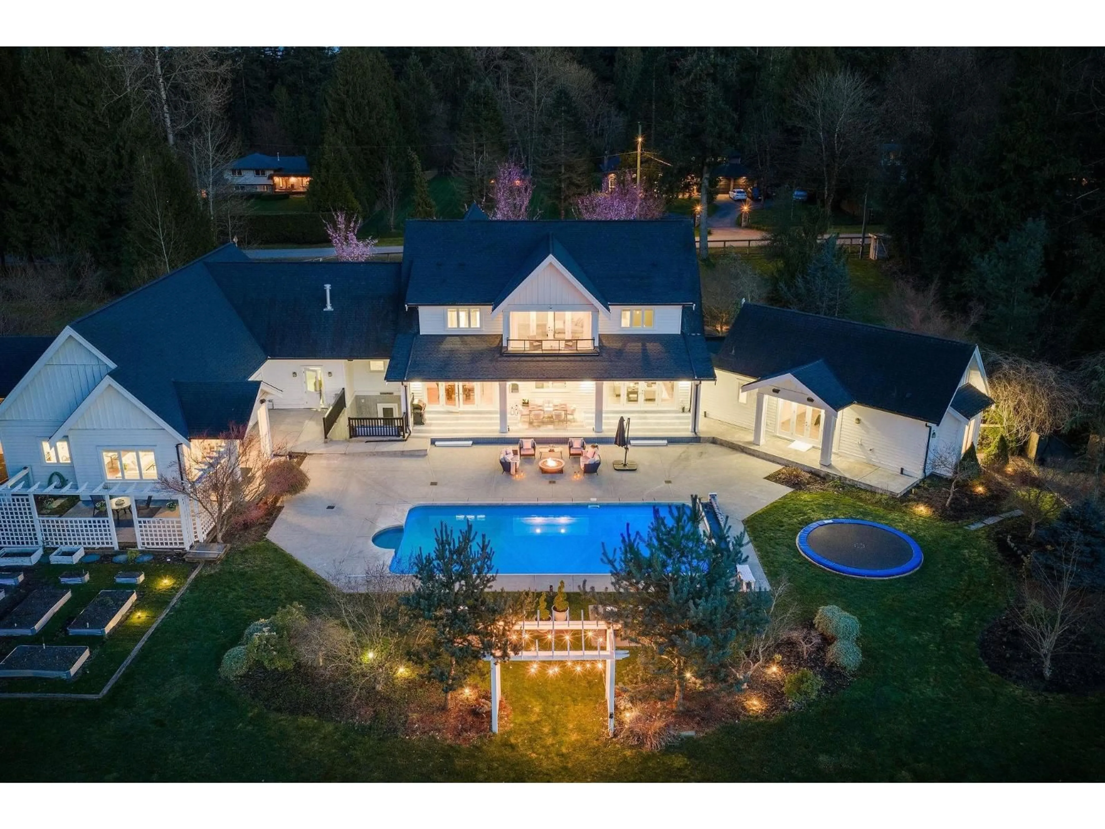 A pic from outside/outdoor area/front of a property/back of a property/a pic from drone, unknown for 20053 FERNRIDGE CRESCENT, Langley British Columbia V2Z1X5