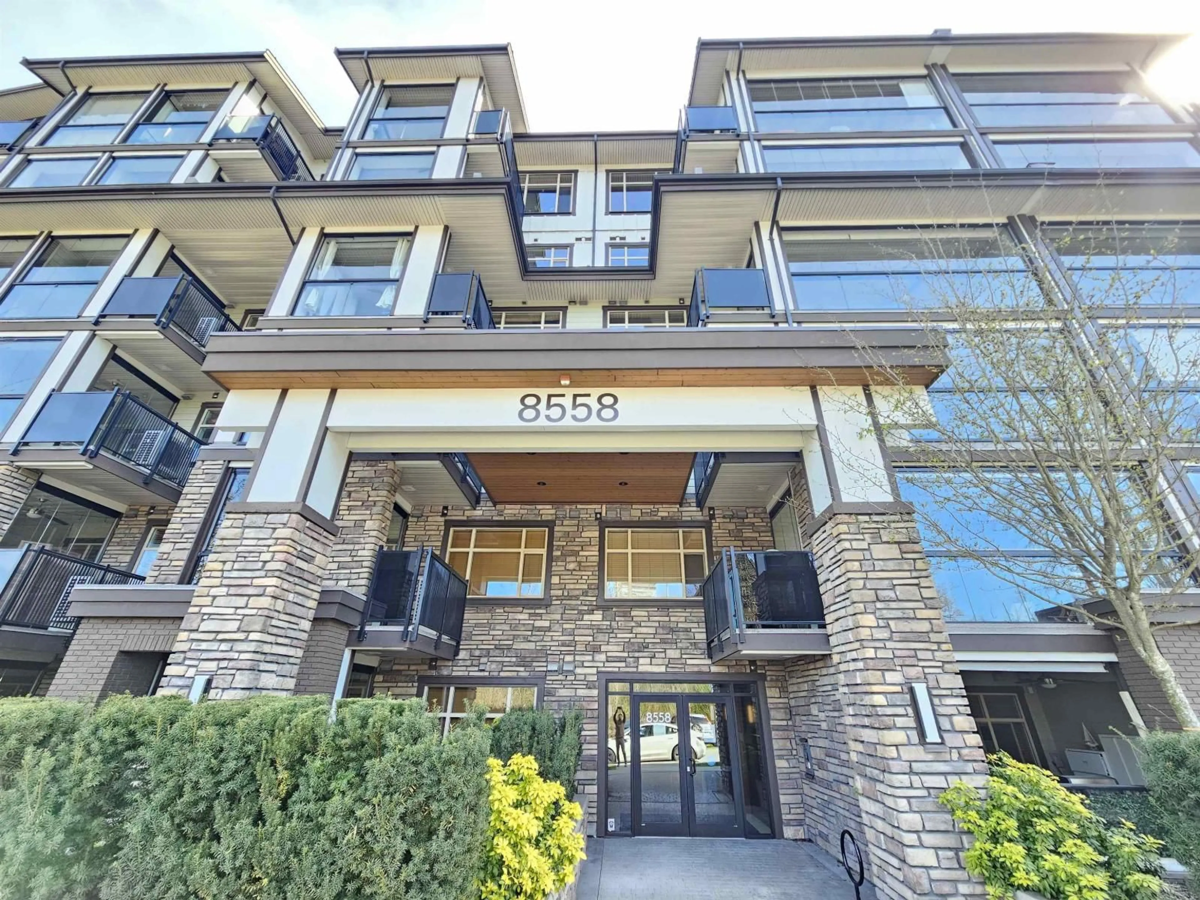 Indoor foyer for 203 - 8558 202B STREET, Langley British Columbia V2Y3L4