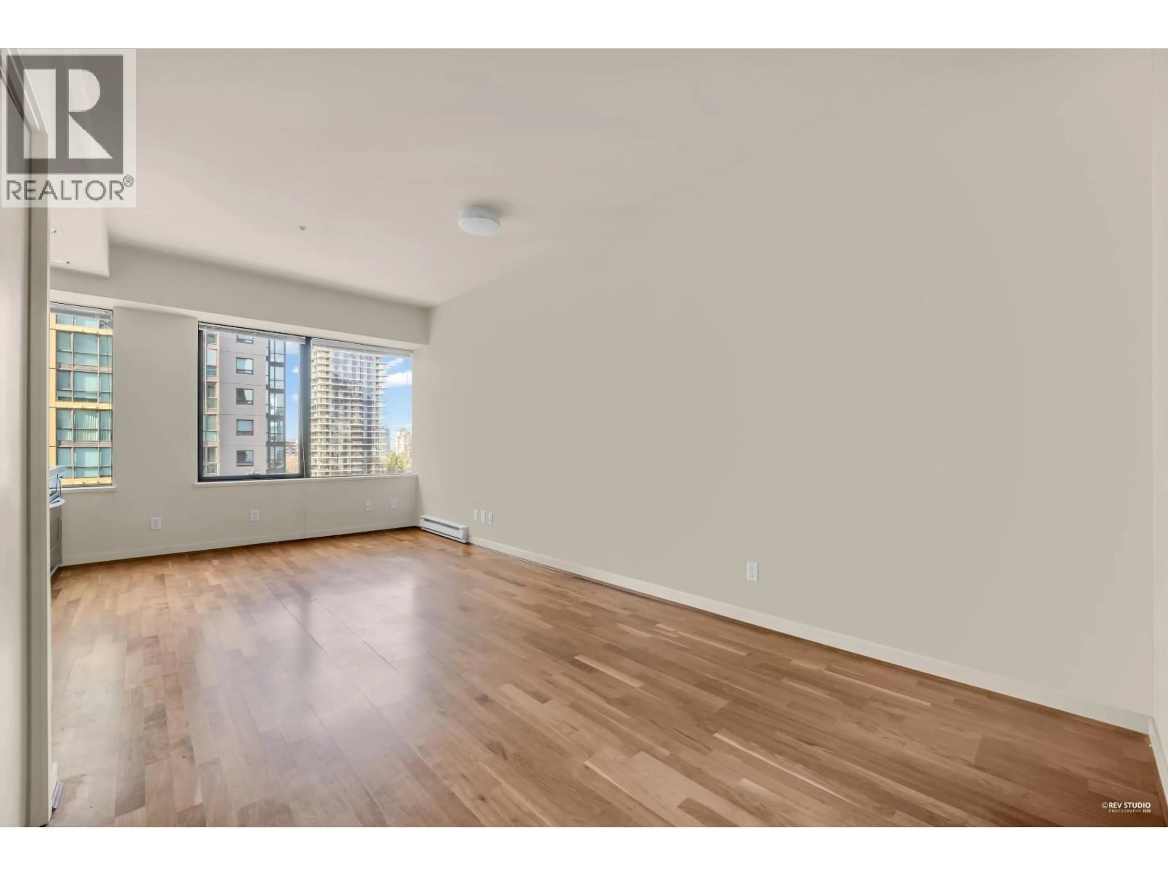 A pic of a room for 1113 - 1333 GEORGIA STREET, Vancouver British Columbia V6E4V3