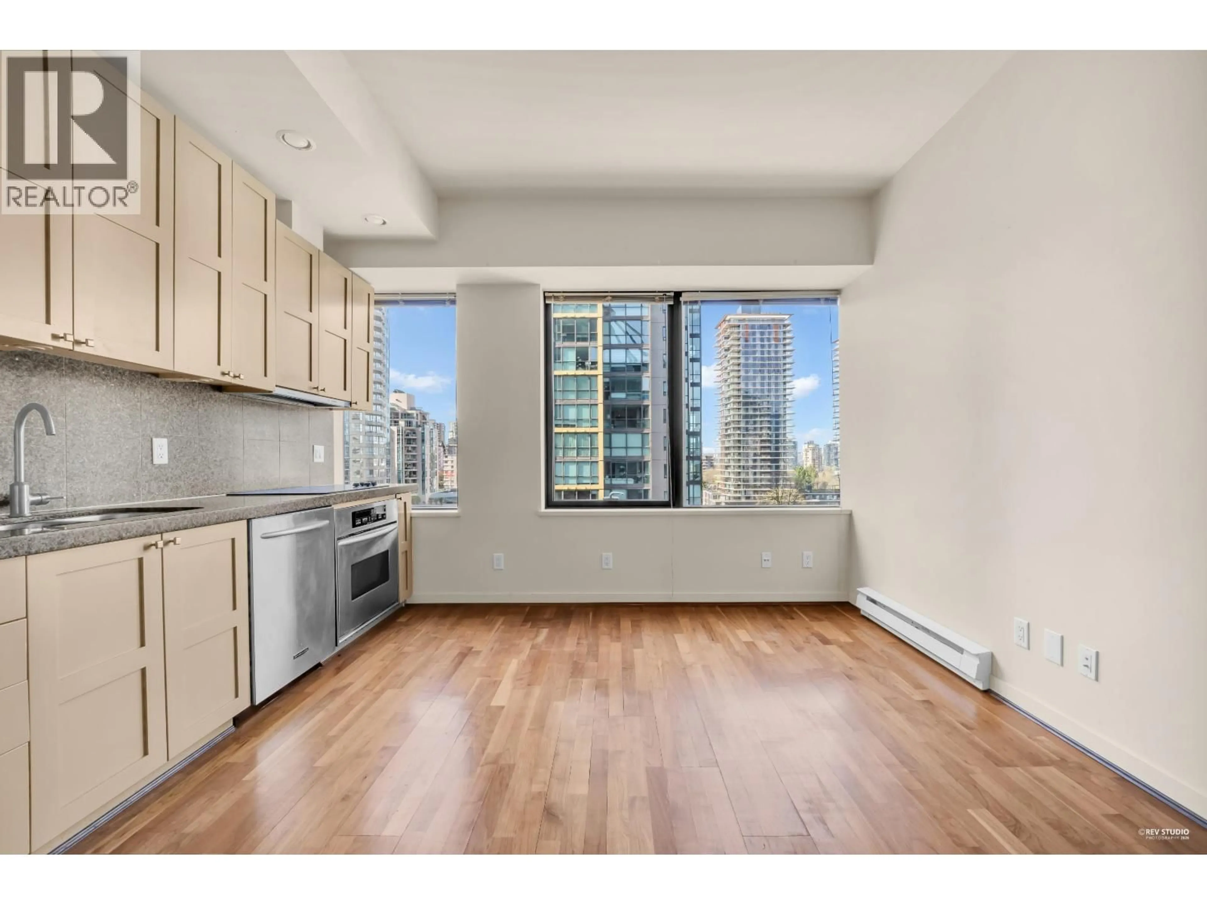 Unknown for 1113 - 1333 GEORGIA STREET, Vancouver British Columbia V6E4V3