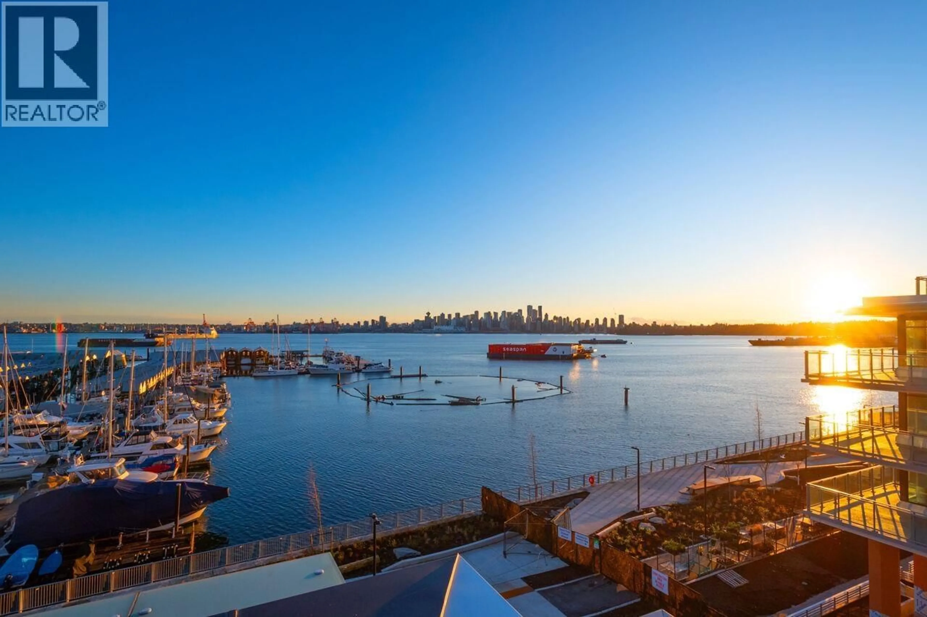 A pic from outside/outdoor area/front of a property/back of a property/a pic from drone, water/lake/river/ocean view for 520 - 755 HARBOURSIDE DRIVE, North Vancouver British Columbia V7P0G1