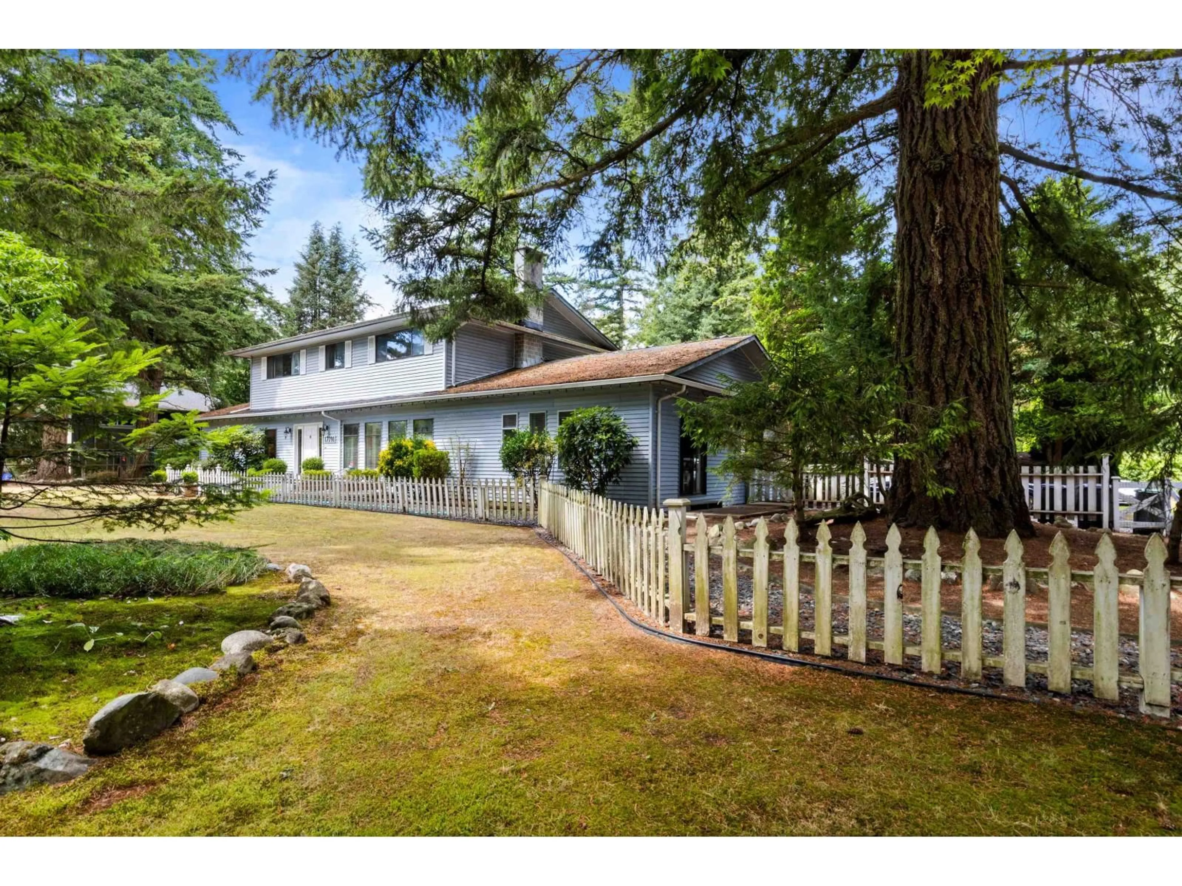 A pic from outside/outdoor area/front of a property/back of a property/a pic from drone, unknown for 17791 20 AVENUE, Surrey British Columbia V3Z9V2