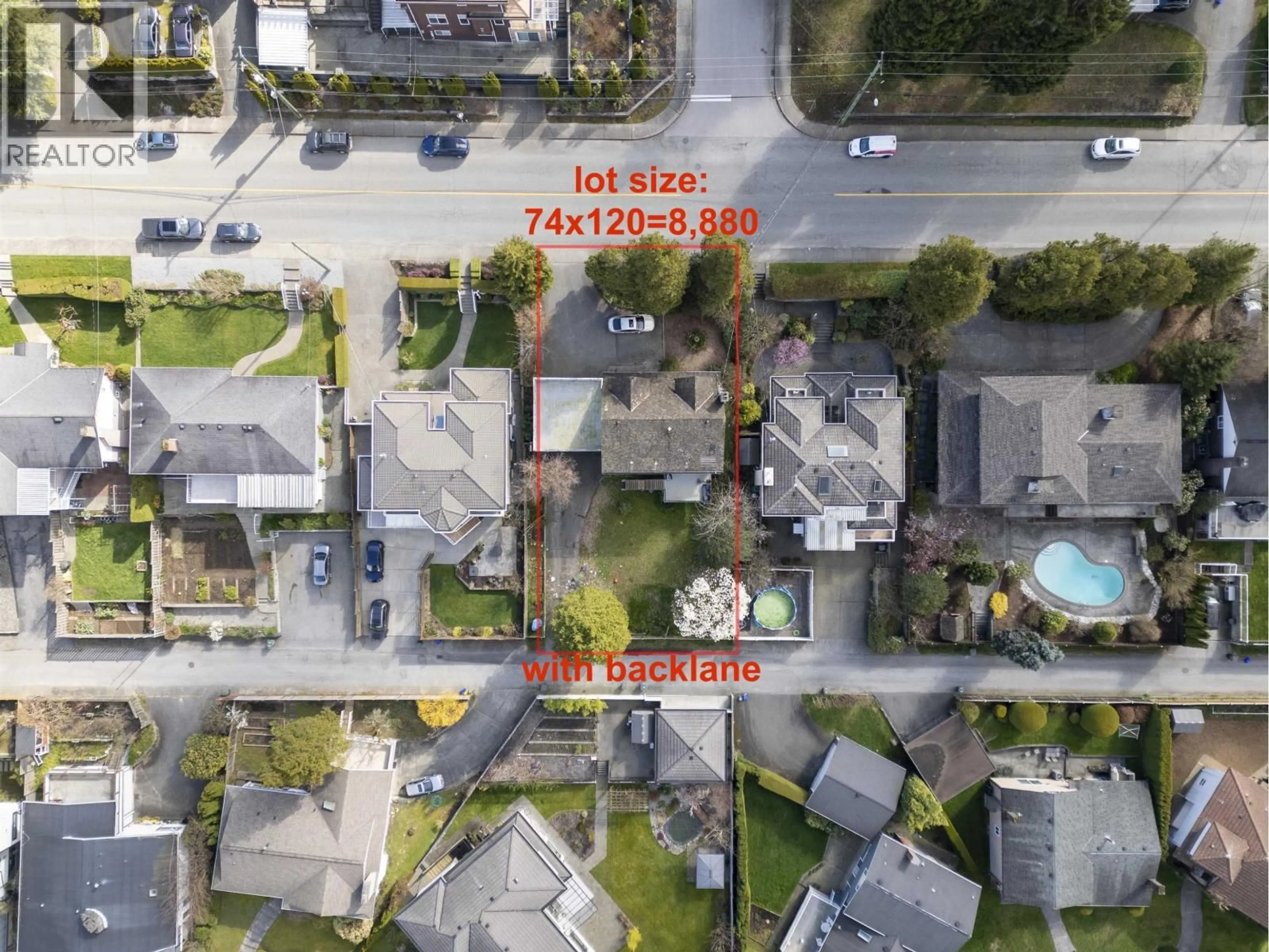 A pic from outside/outdoor area/front of a property/back of a property/a pic from drone, street for 1277 HOLDOM AVENUE, Burnaby British Columbia V5B3V5