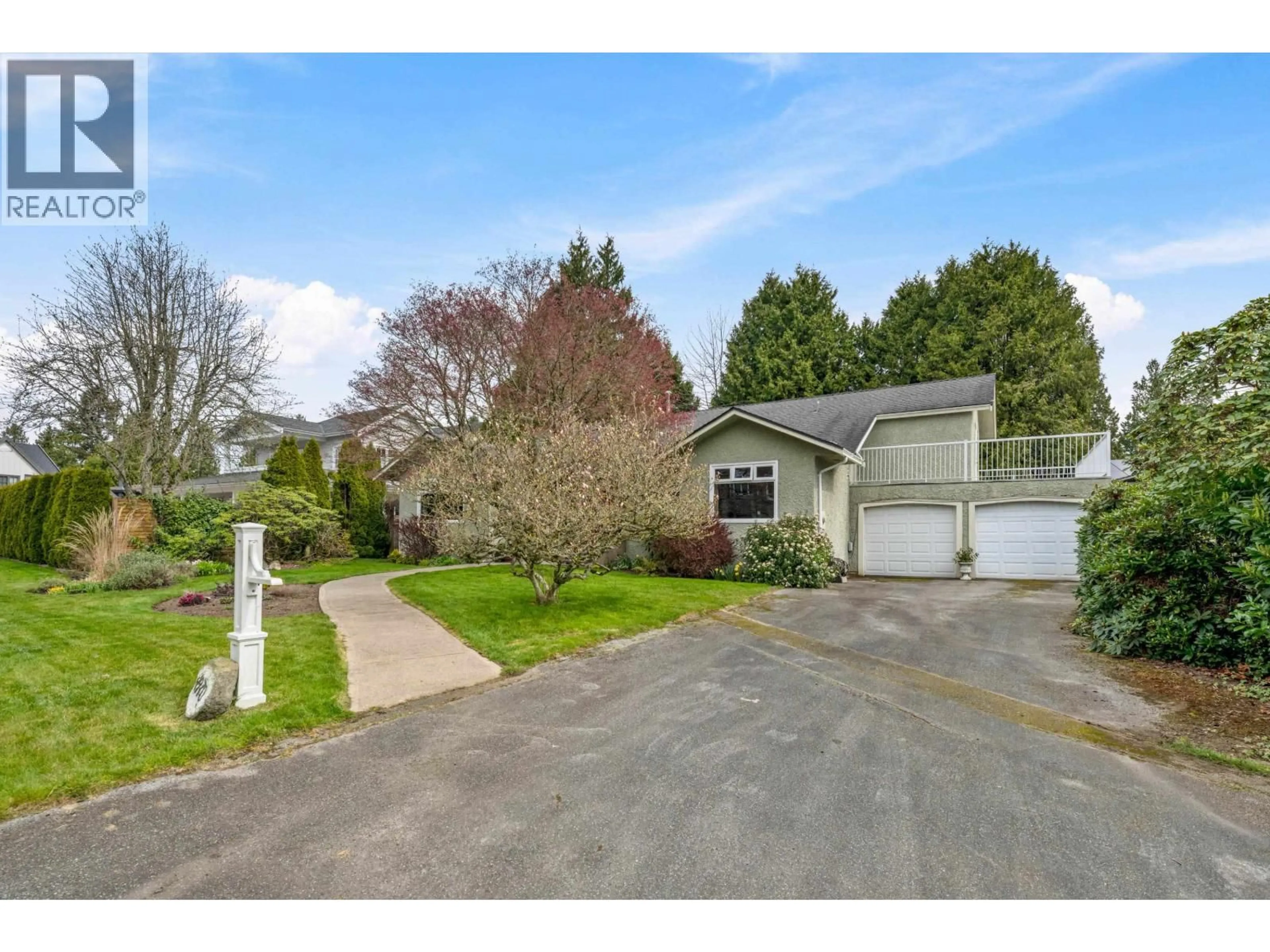A pic from outside/outdoor area/front of a property/back of a property/a pic from drone, street for 4970 DOGWOOD LANE, Delta British Columbia V4M1N2