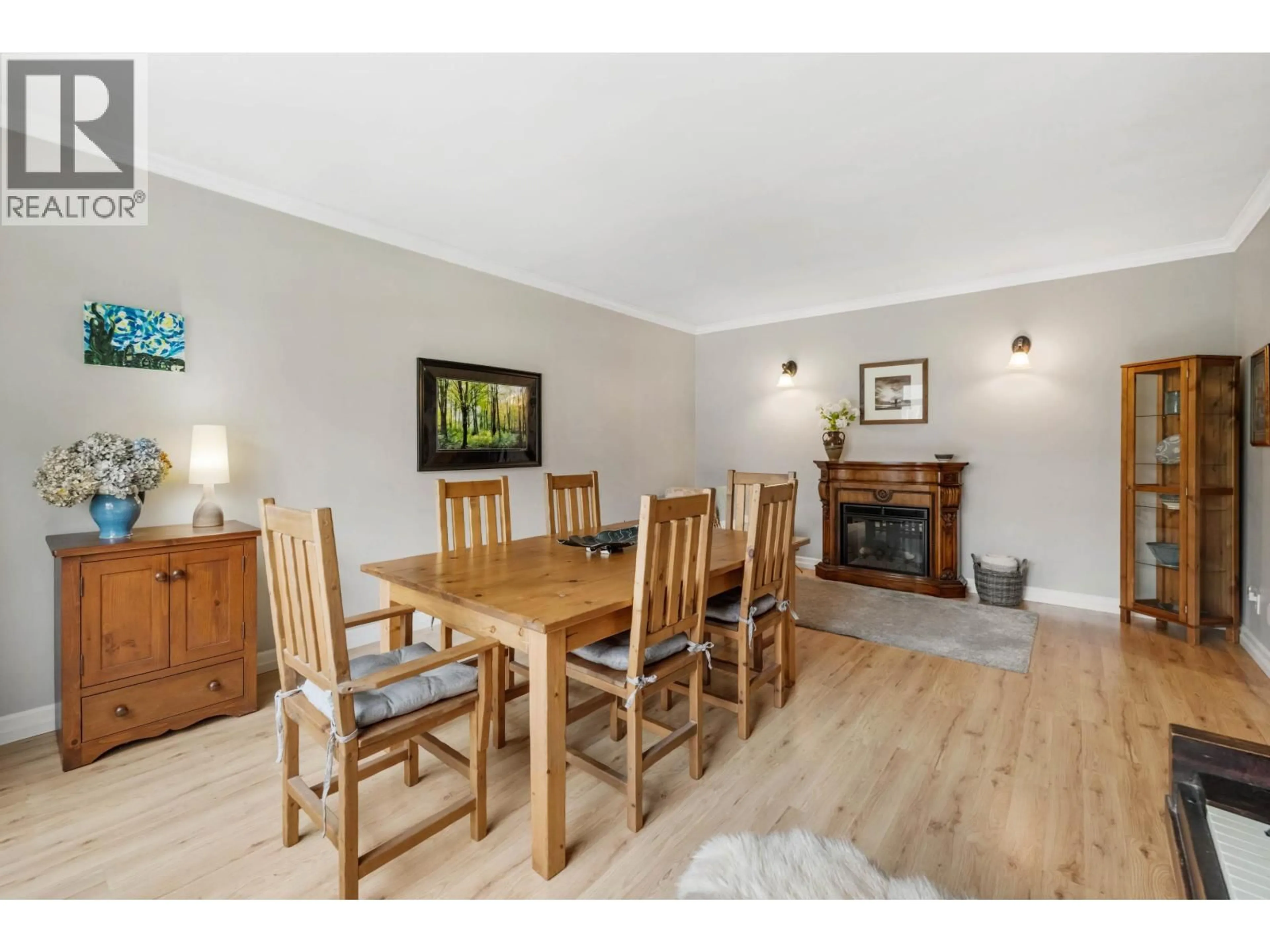 Dining room, wood/laminate floor for 4970 DOGWOOD LANE, Delta British Columbia V4M1N2