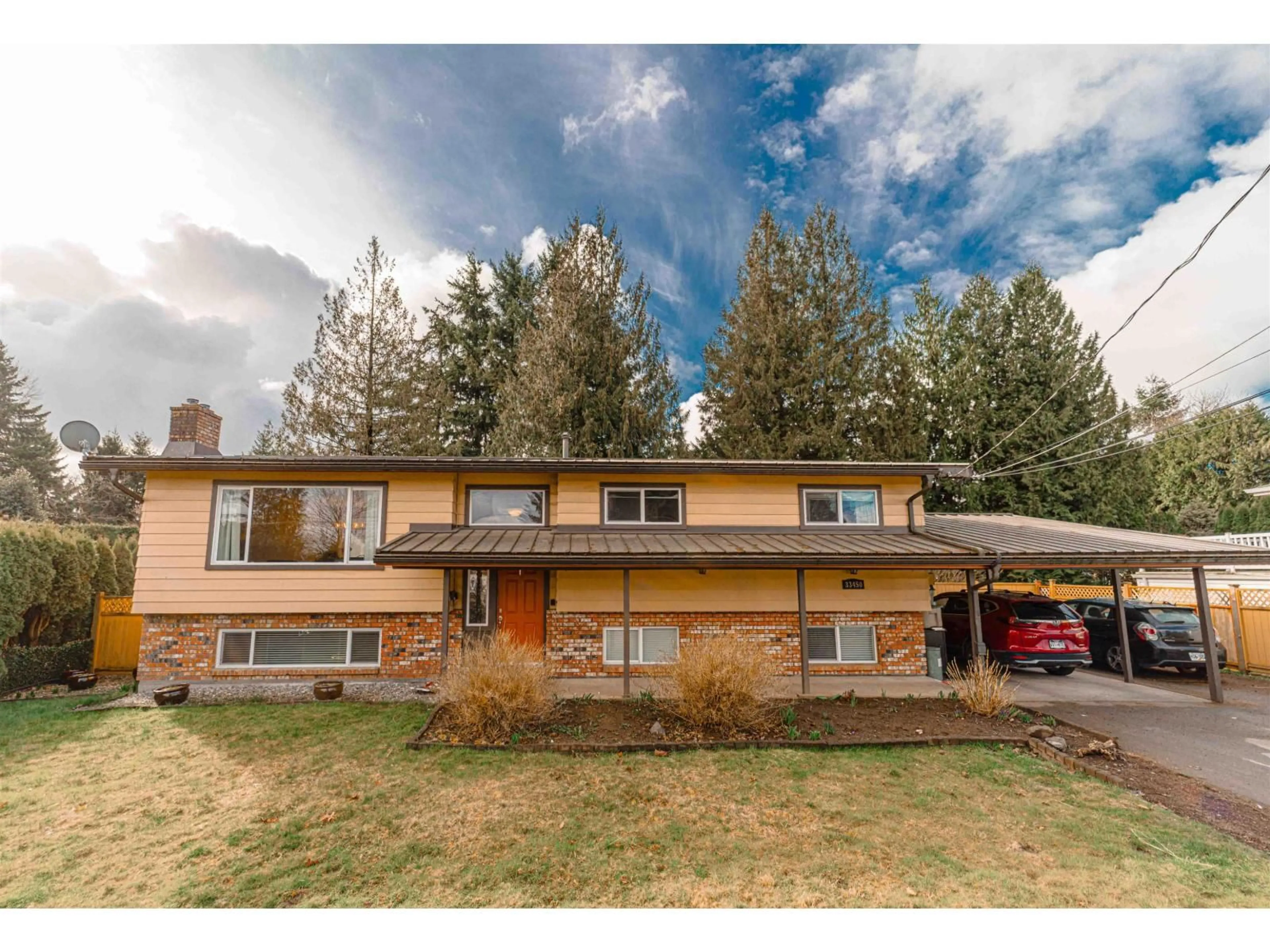 Unknown for 33450 HUGGINS AVENUE, Abbotsford British Columbia V2S2R7