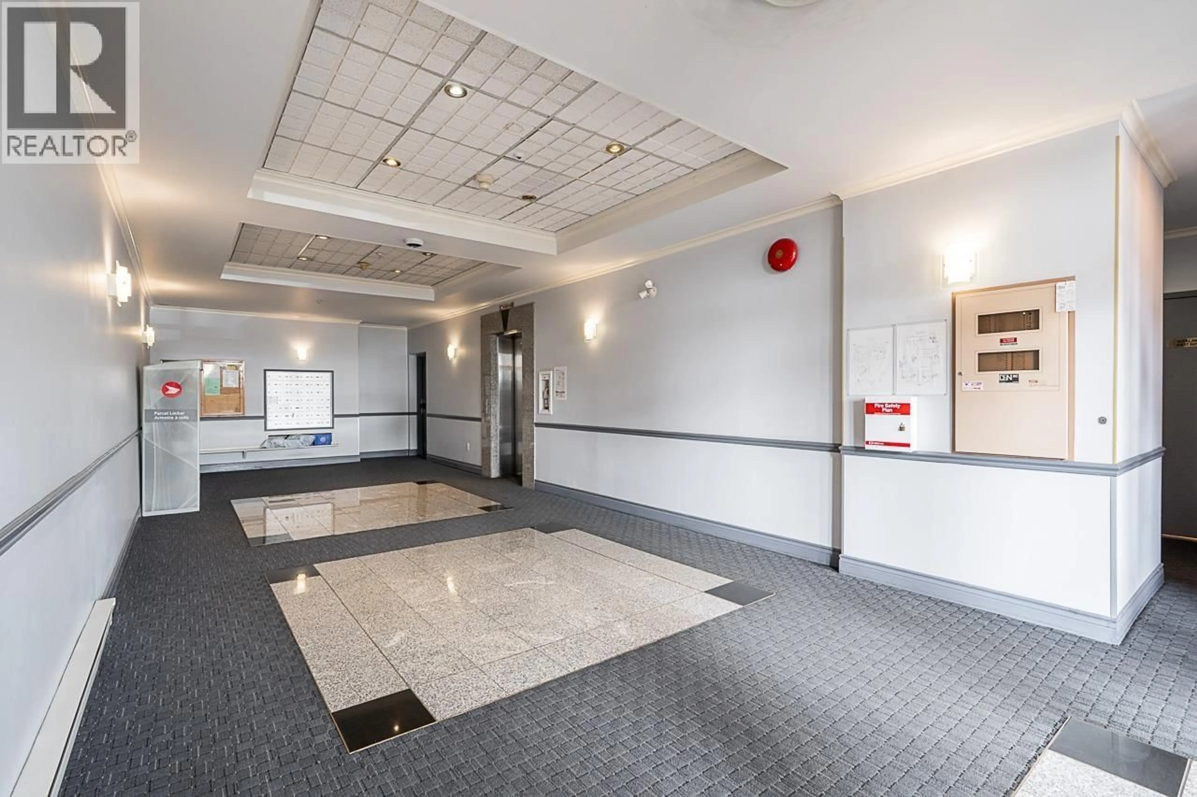 Indoor foyer for 502 - 1035 AUCKLAND STREET, New Westminster British Columbia V3M1K9