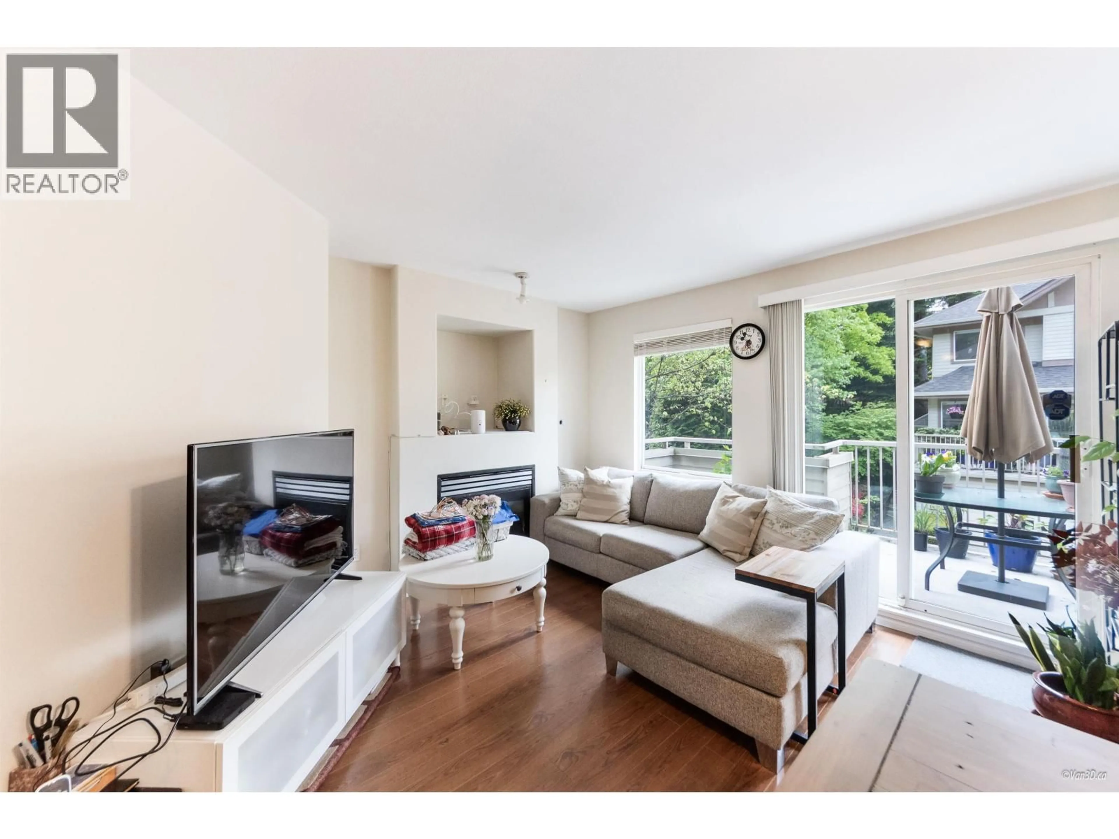 Living room with furniture, wood/laminate floor for 15 - 8701 16TH AVENUE, Burnaby British Columbia V3N5B5