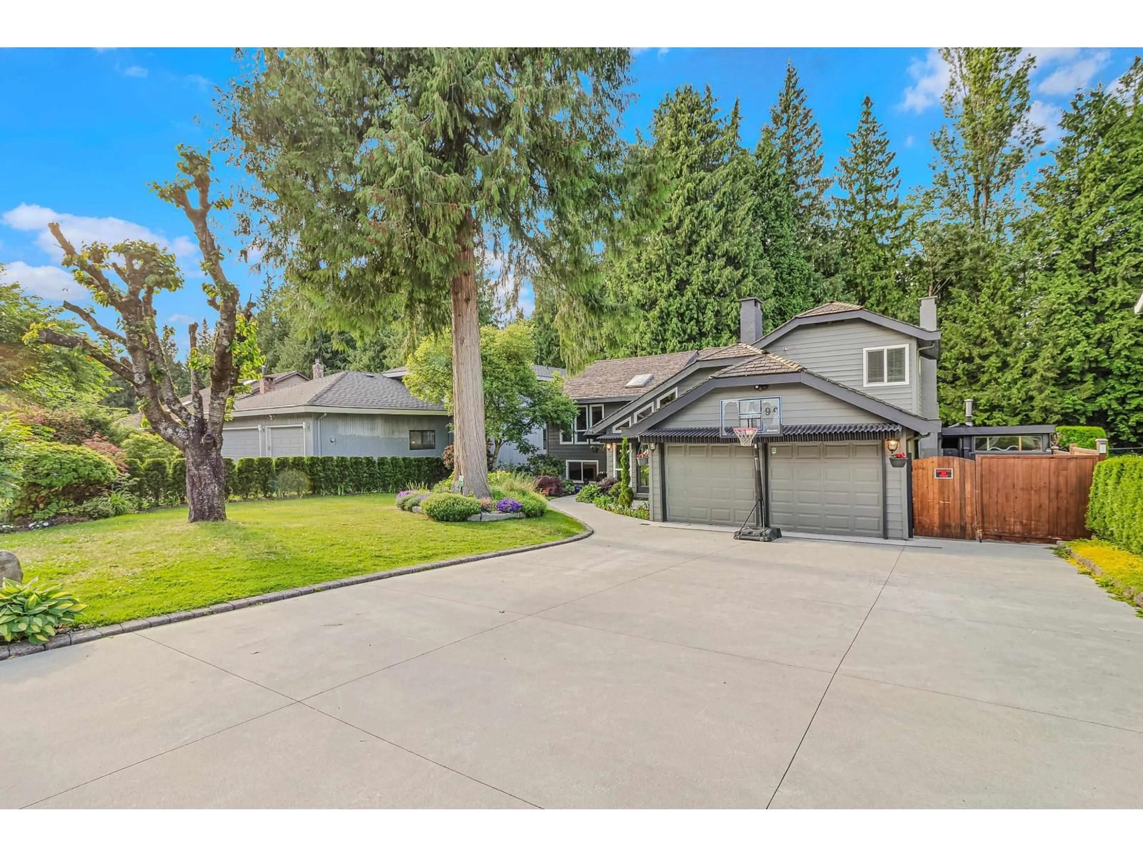 A pic from outside/outdoor area/front of a property/back of a property/a pic from drone, unknown for 11799 LYON ROAD, Delta British Columbia V4E2S8