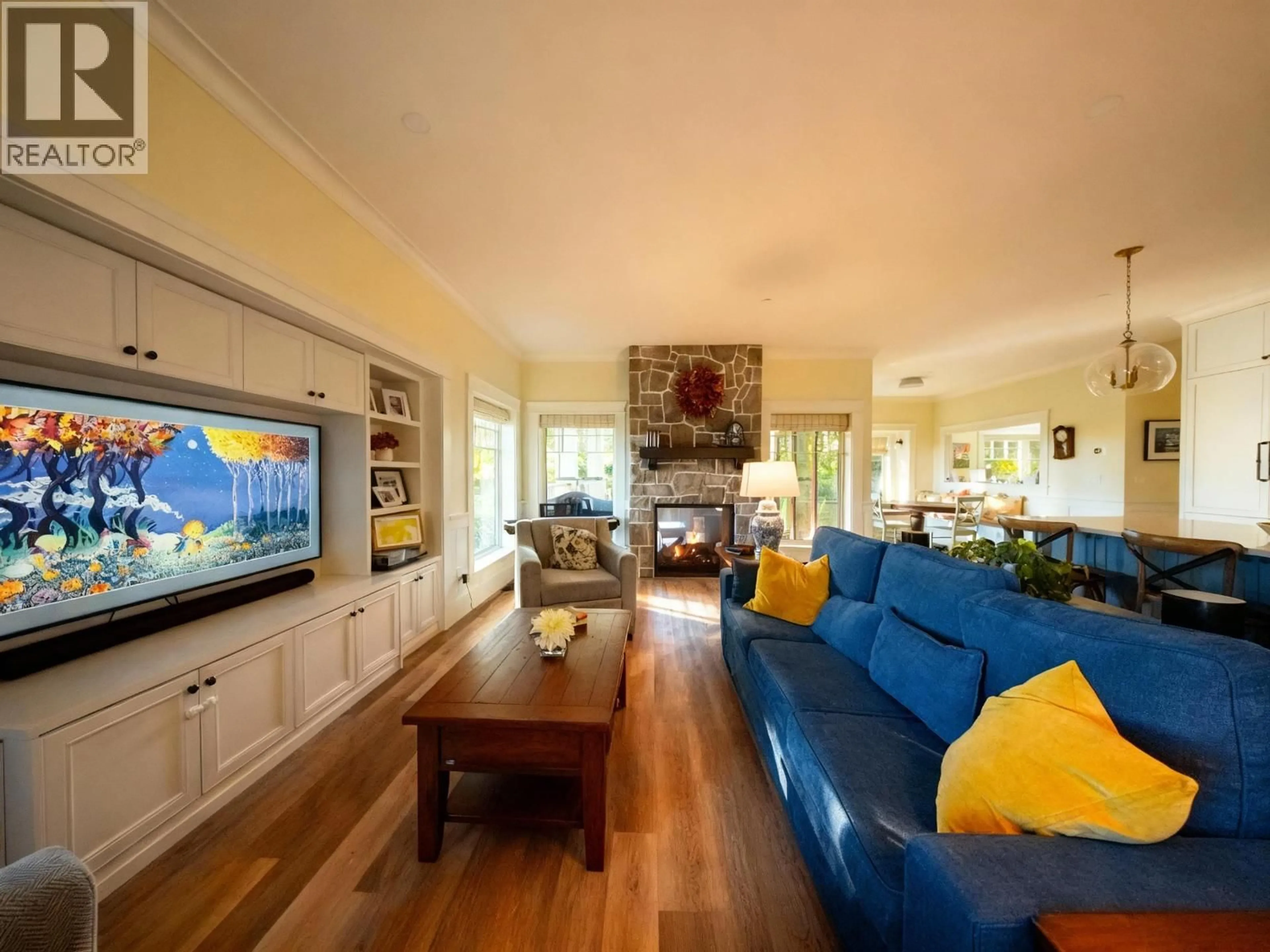 Living room with furniture, unknown for 5281 DUNBAR STREET, Vancouver British Columbia V6N1W1