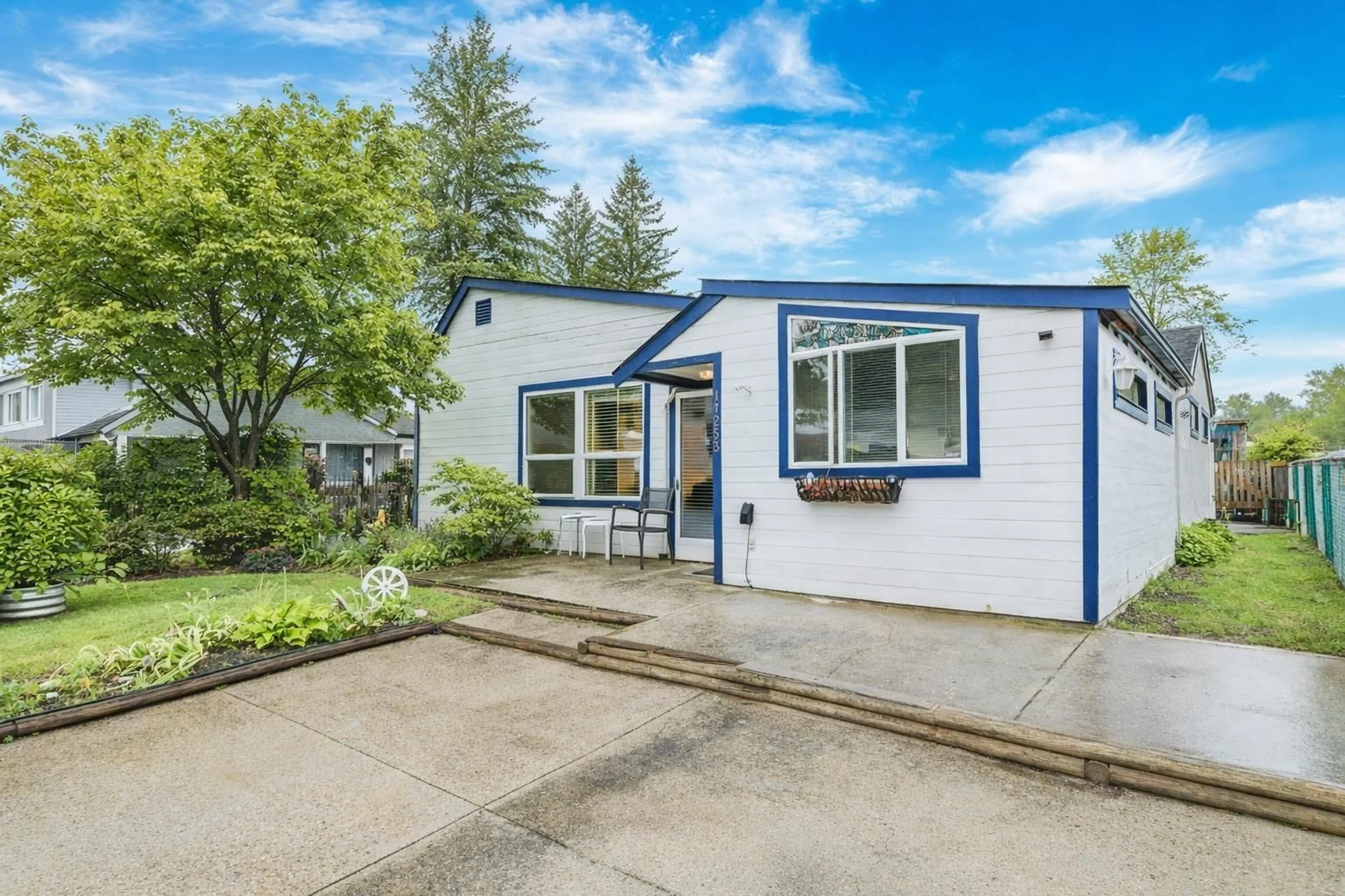 Home with vinyl exterior material, street for 11253 GLENBROOK PLACE, Delta British Columbia V4C7N5