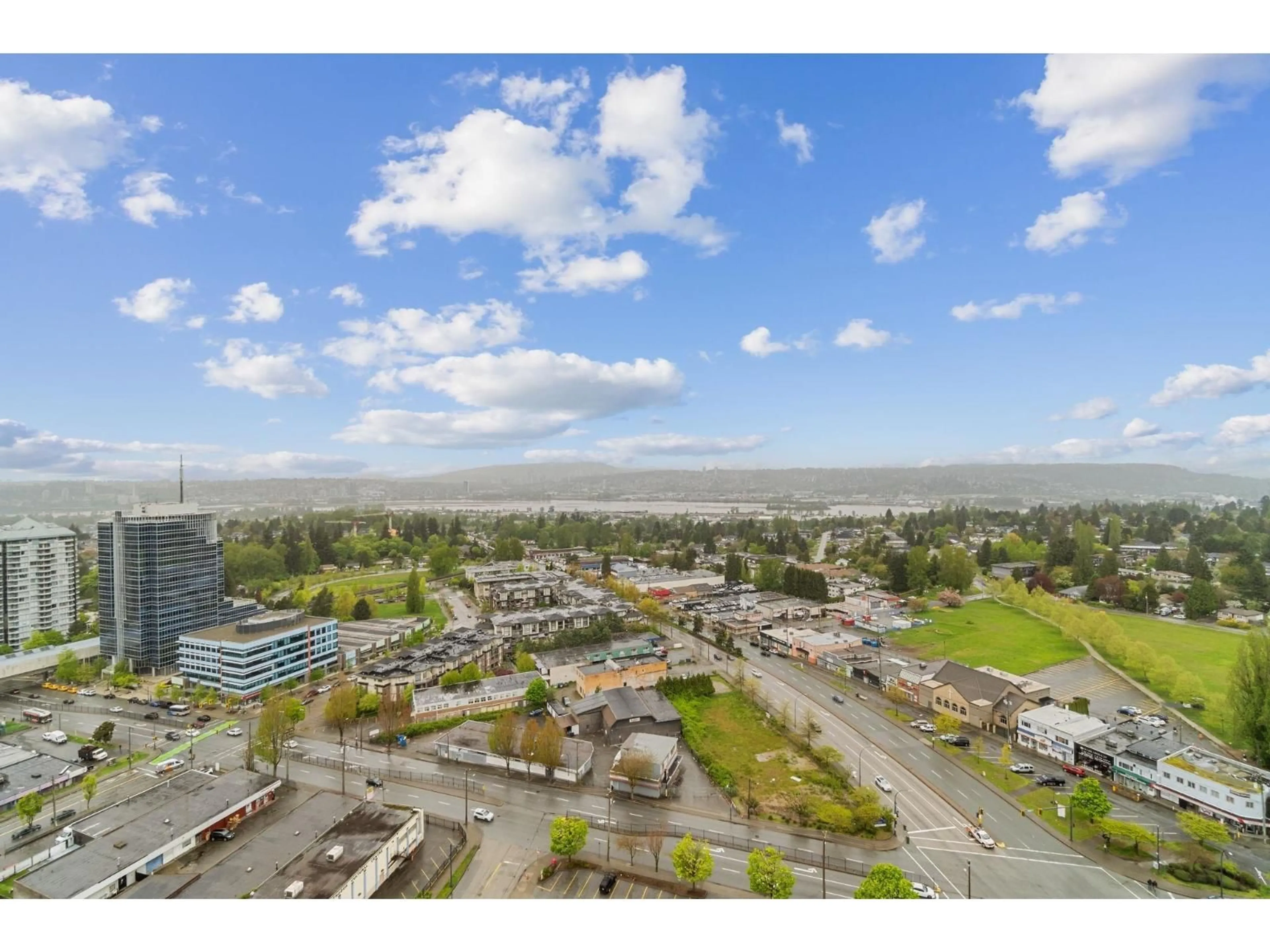 A pic from outside/outdoor area/front of a property/back of a property/a pic from drone, unknown for 2302 - 10750 135A STREET, Surrey British Columbia V3T0V4