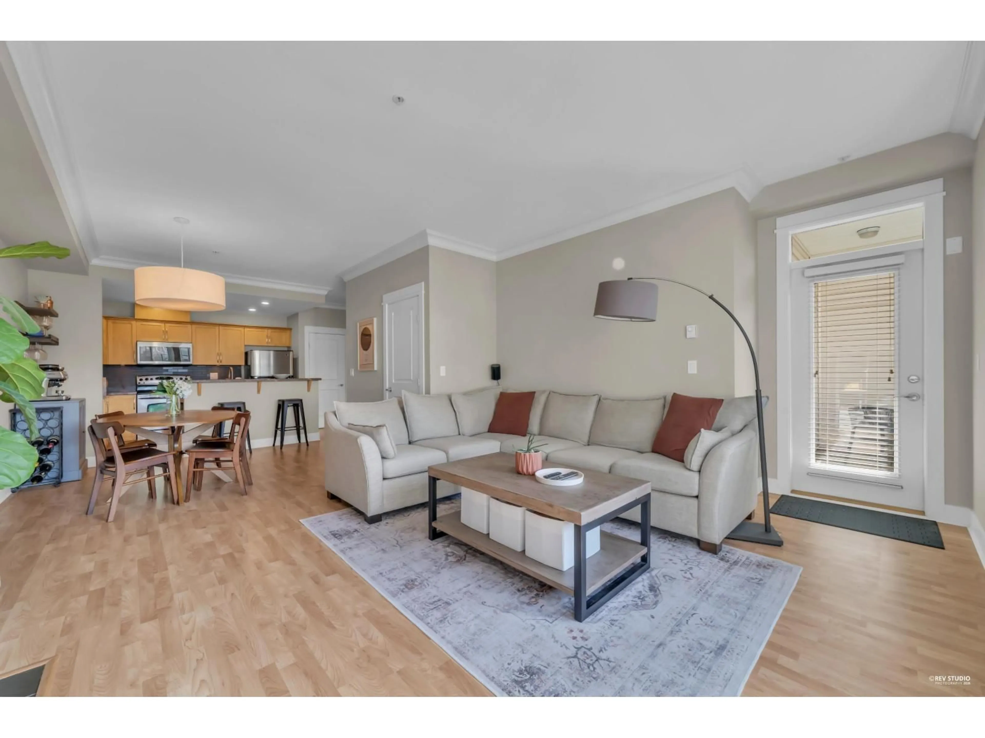 Living room with furniture, wood/laminate floor for 312 - 5430 201 STREET, Langley British Columbia V3A0A2