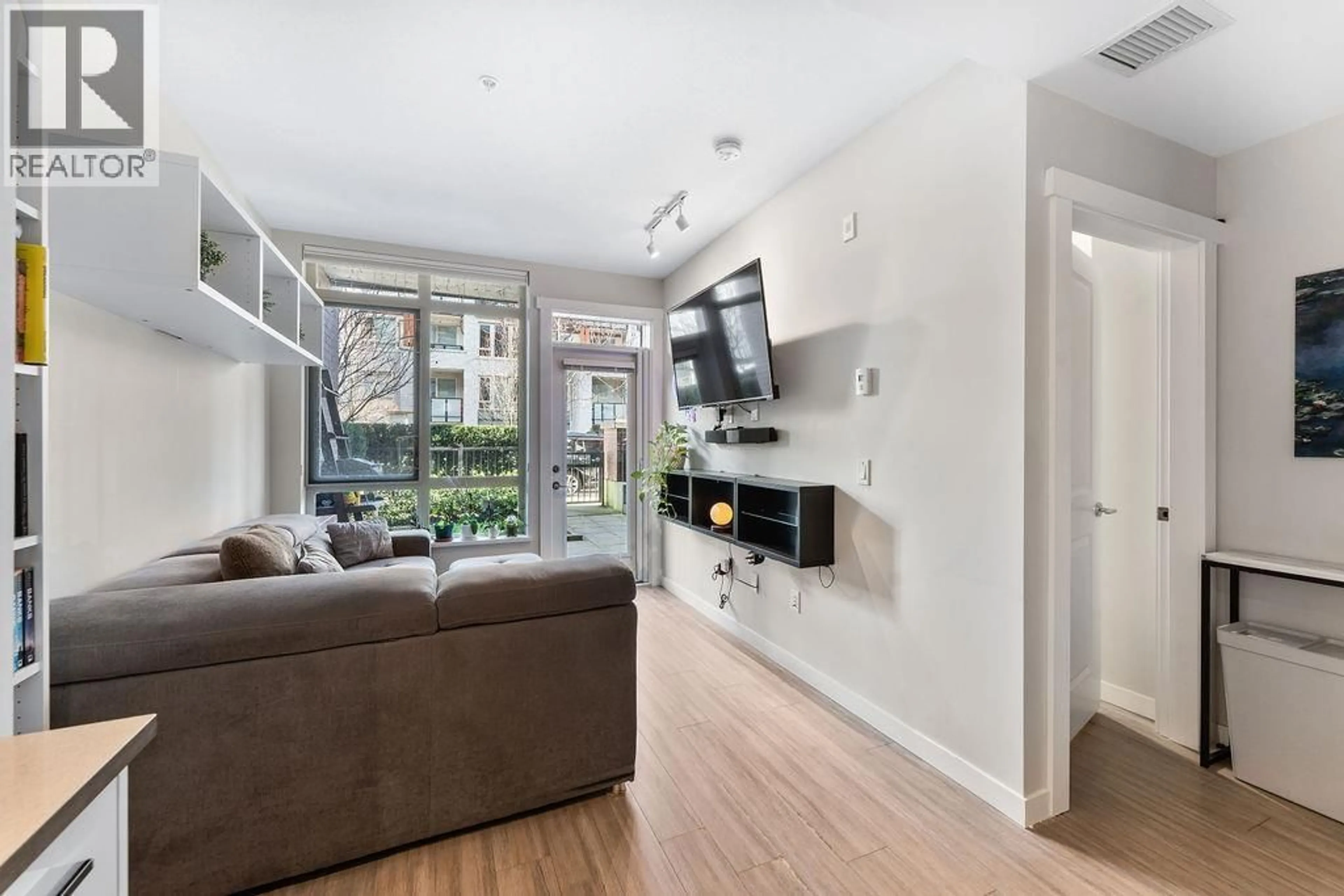 Living room with furniture, unknown for 3 - 2651 LIBRARY LANE, North Vancouver British Columbia V7J0C1