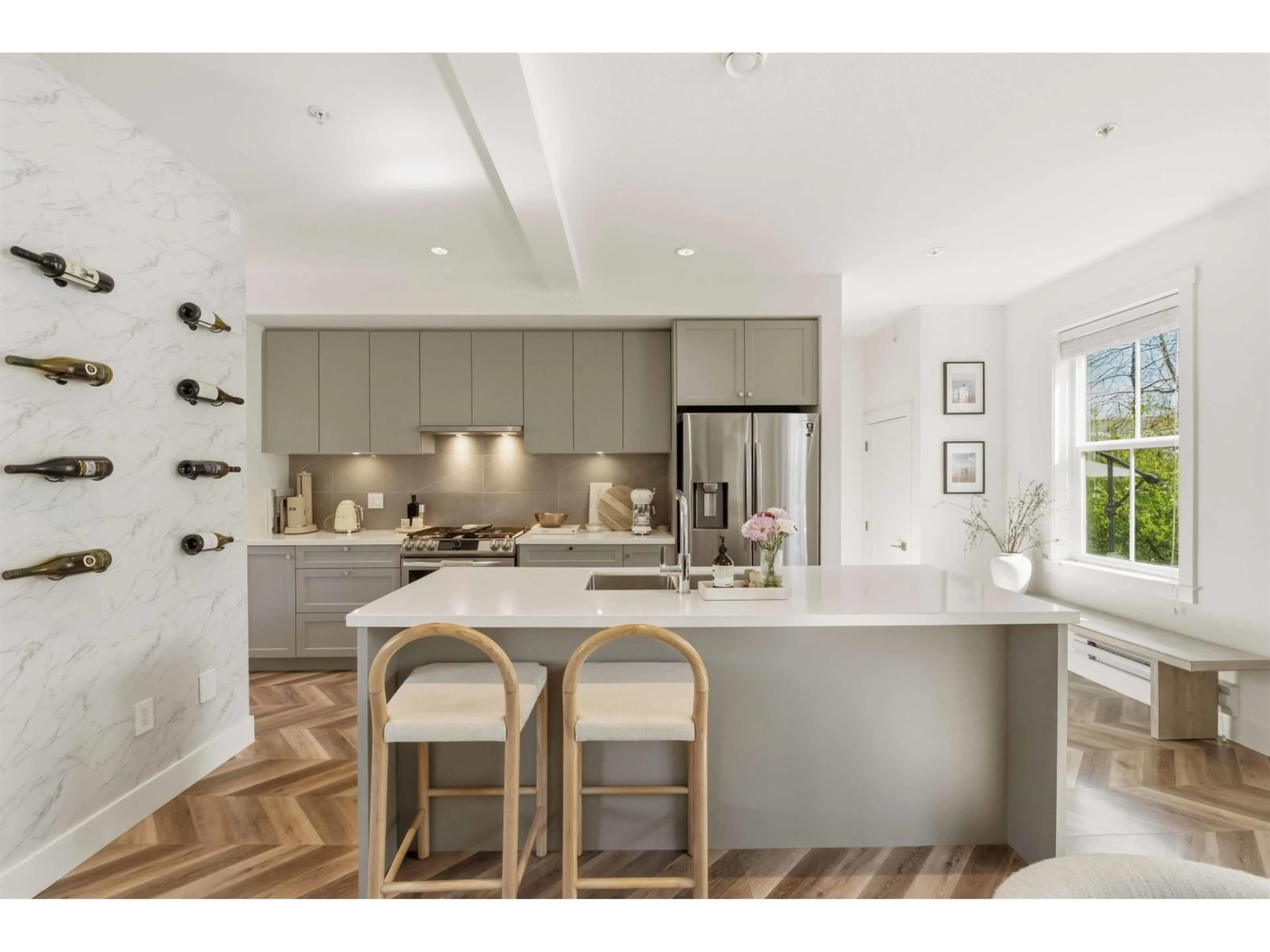 Contemporary kitchen, unknown for 40 - 8161 201 STREET, Langley British Columbia V2Y4J1