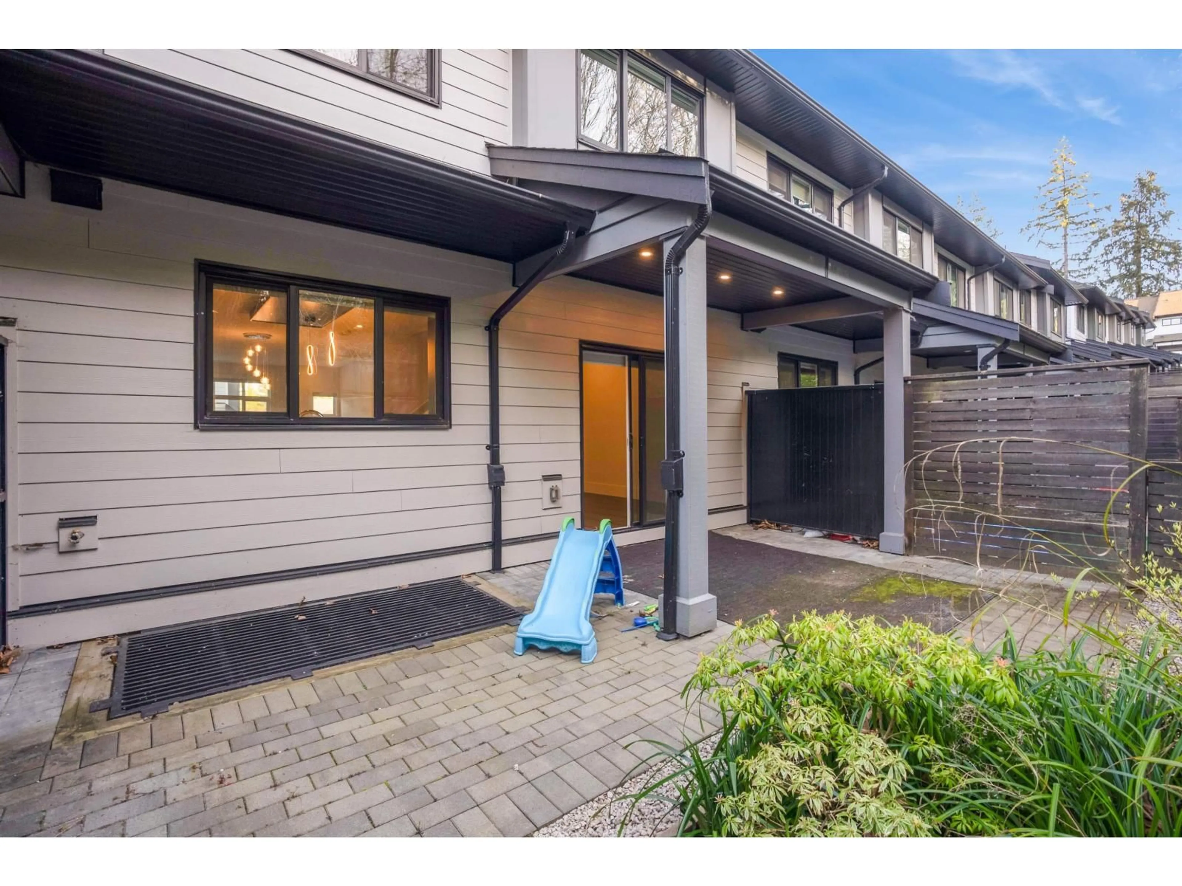 Unknown for 49 - 15177 60 AVENUE, Surrey British Columbia V3S7B3