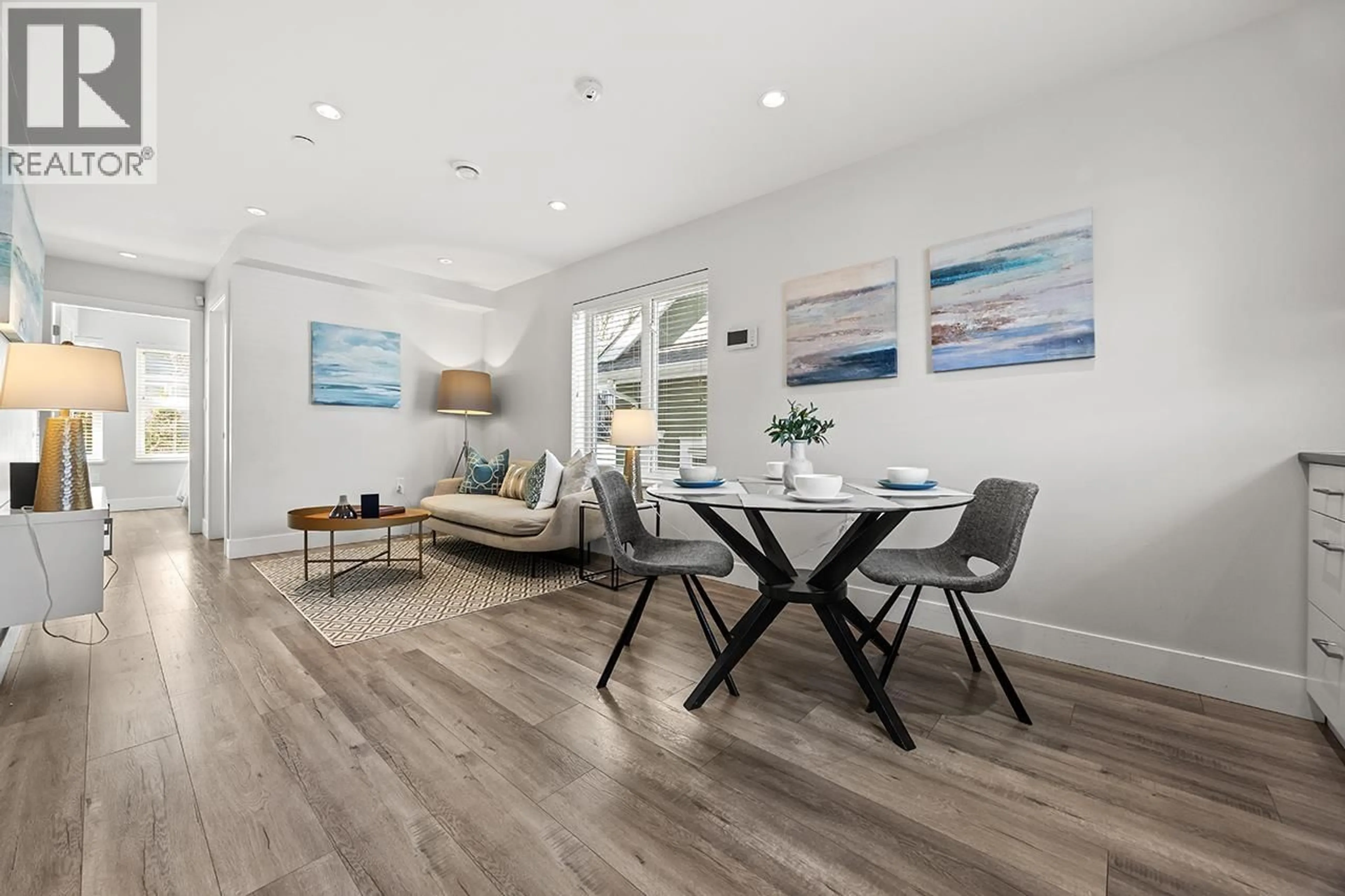 Unknown for 5440 RHODES STREET, Vancouver British Columbia V5R3N9