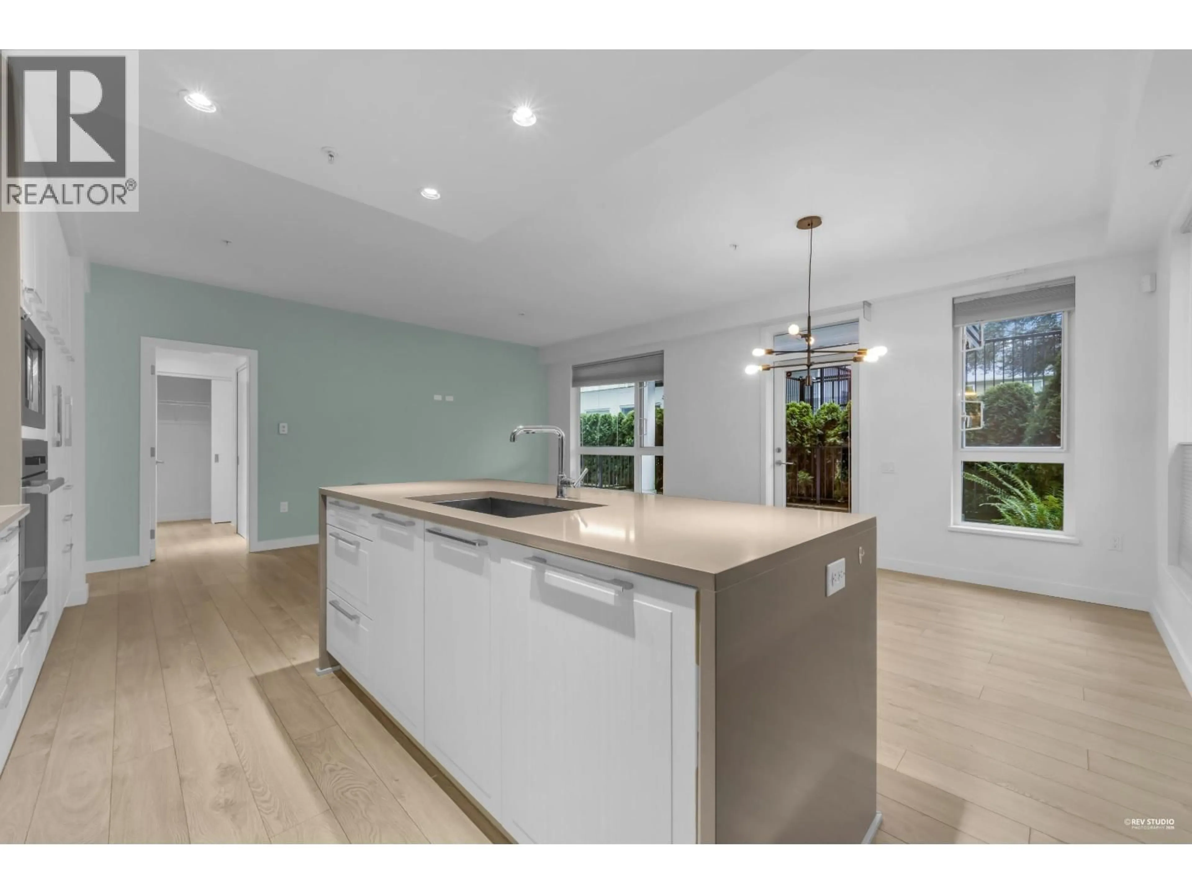 Open concept kitchen, unknown for 109 - 6677 CAMBIE STREET, Vancouver British Columbia V6P0E6