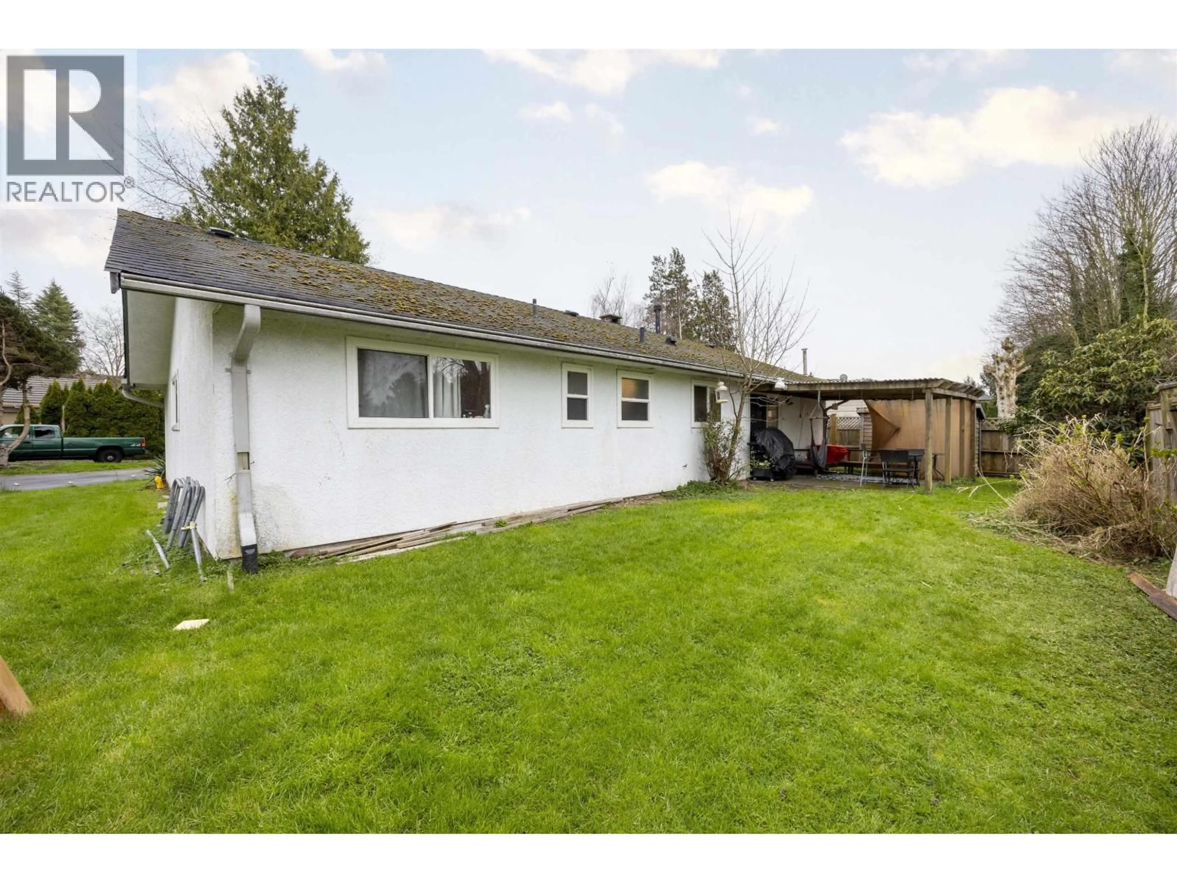 A pic from outside/outdoor area/front of a property/back of a property/a pic from drone, street for 9291 RYAN CRESCENT, Richmond British Columbia V7A2H1