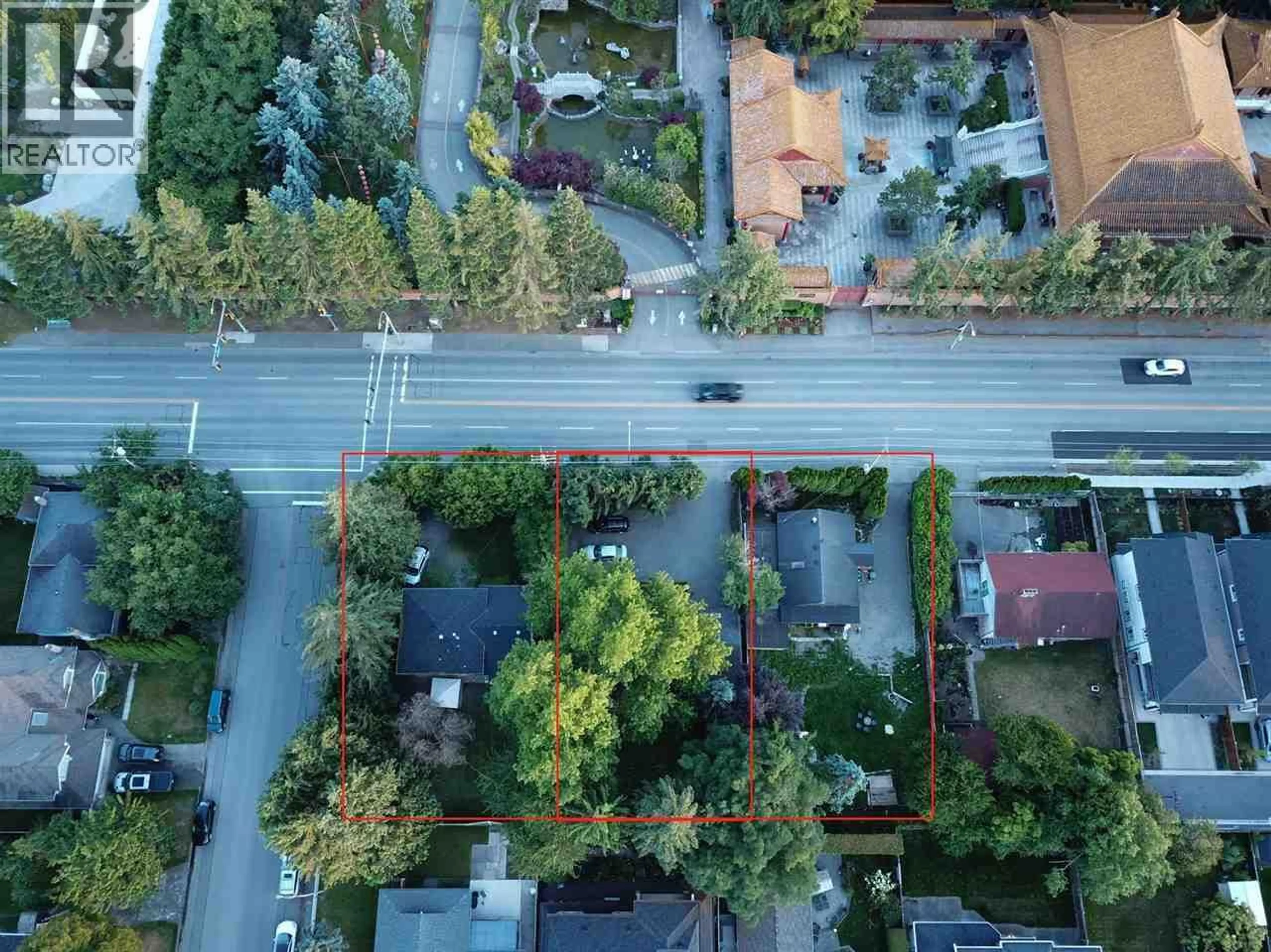 A pic from outside/outdoor area/front of a property/back of a property/a pic from drone, street for 9211 STEVESTON HIGHWAY, Richmond British Columbia V7A1M6