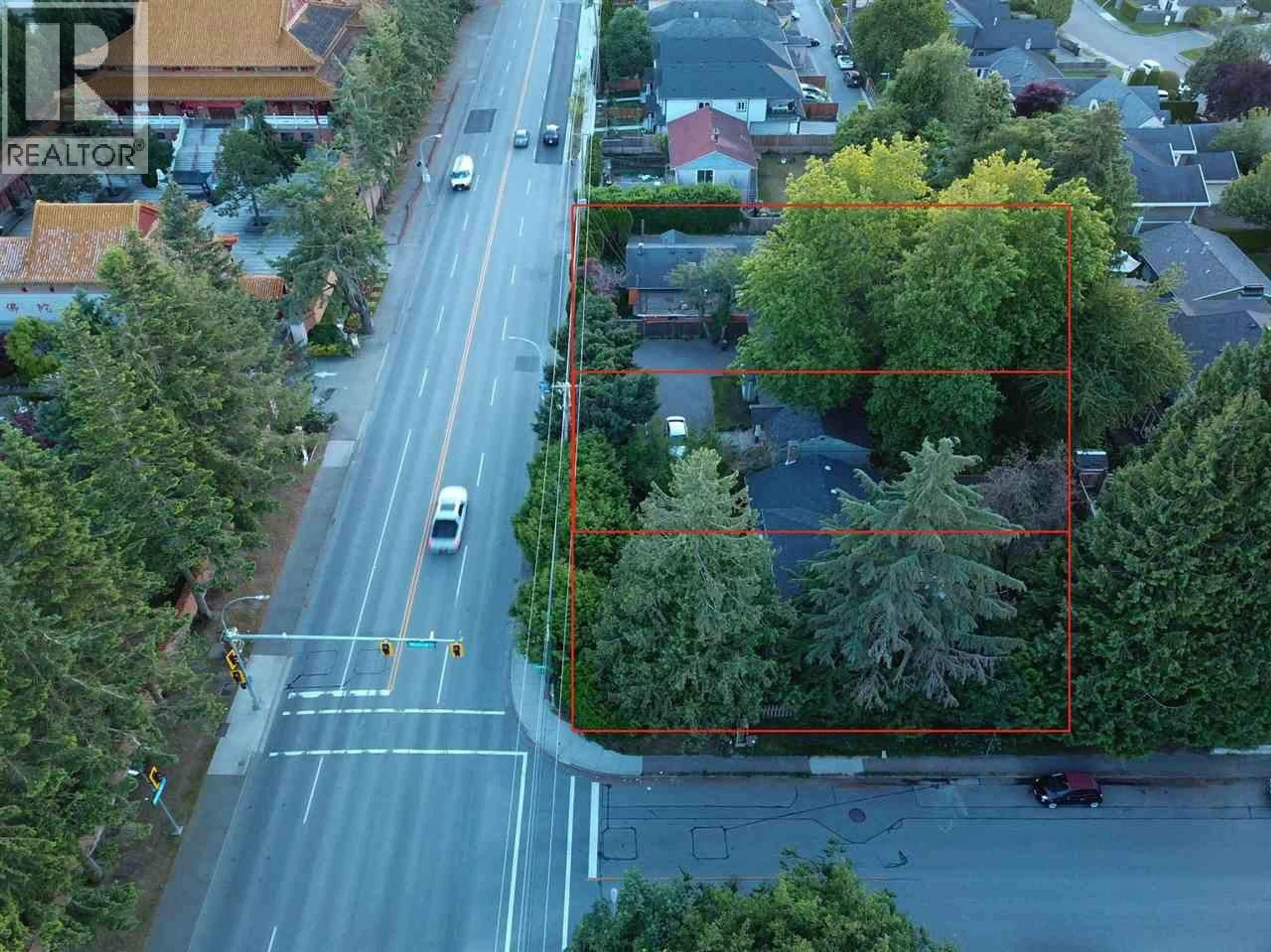 A pic from outside/outdoor area/front of a property/back of a property/a pic from drone, street for 9211 STEVESTON HIGHWAY, Richmond British Columbia V7A1M6