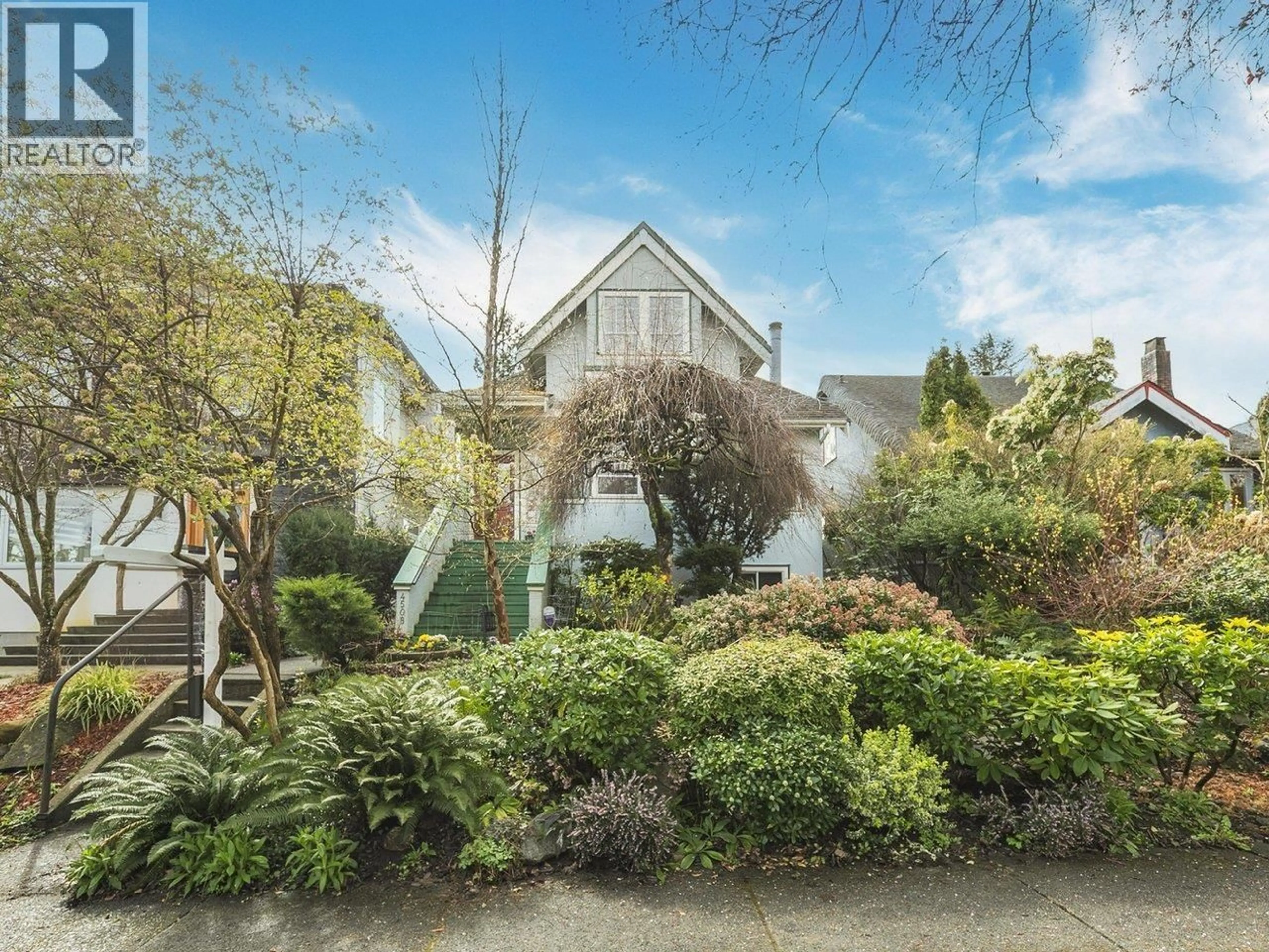 A pic from outside/outdoor area/front of a property/back of a property/a pic from drone, street for 4508 12TH AVENUE, Vancouver British Columbia V6R2R5