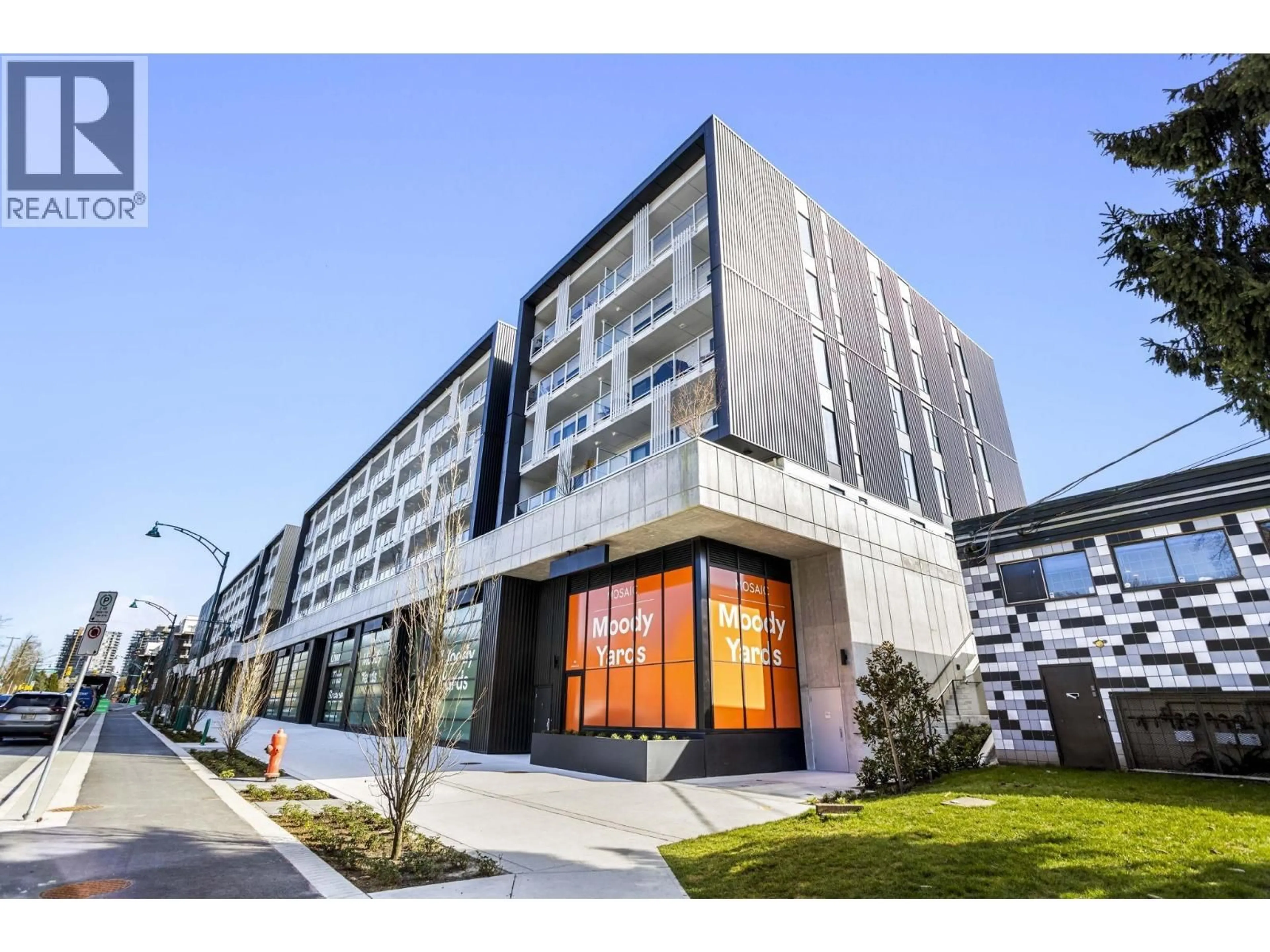 Indoor foyer for 216 - 3055 MURRAY STREET, Port Moody British Columbia V3H0P4