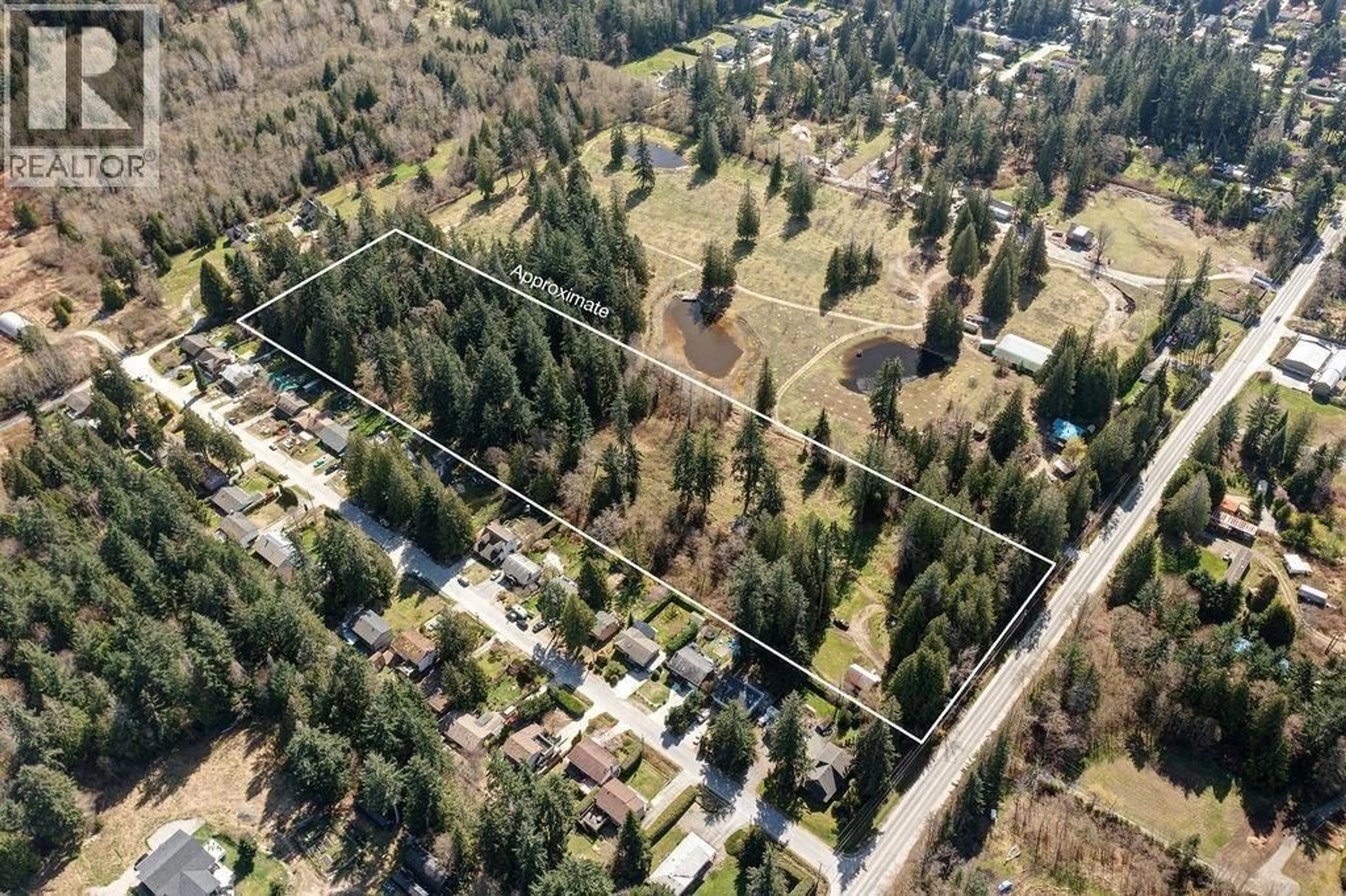 A pic from outside/outdoor area/front of a property/back of a property/a pic from drone, forest/trees view for 394 PRATT ROAD, Gibsons British Columbia V0N1V4