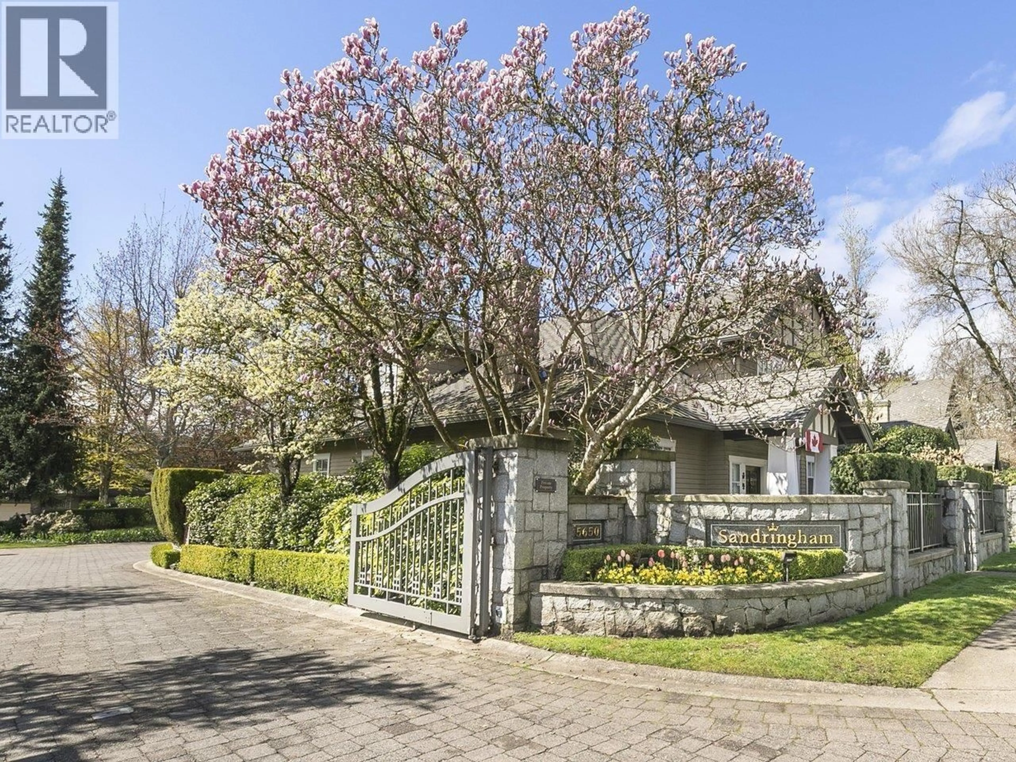 A pic from outside/outdoor area/front of a property/back of a property/a pic from drone, street for 31 - 5650 HAMPTON PLACE, Vancouver British Columbia V6T2G5