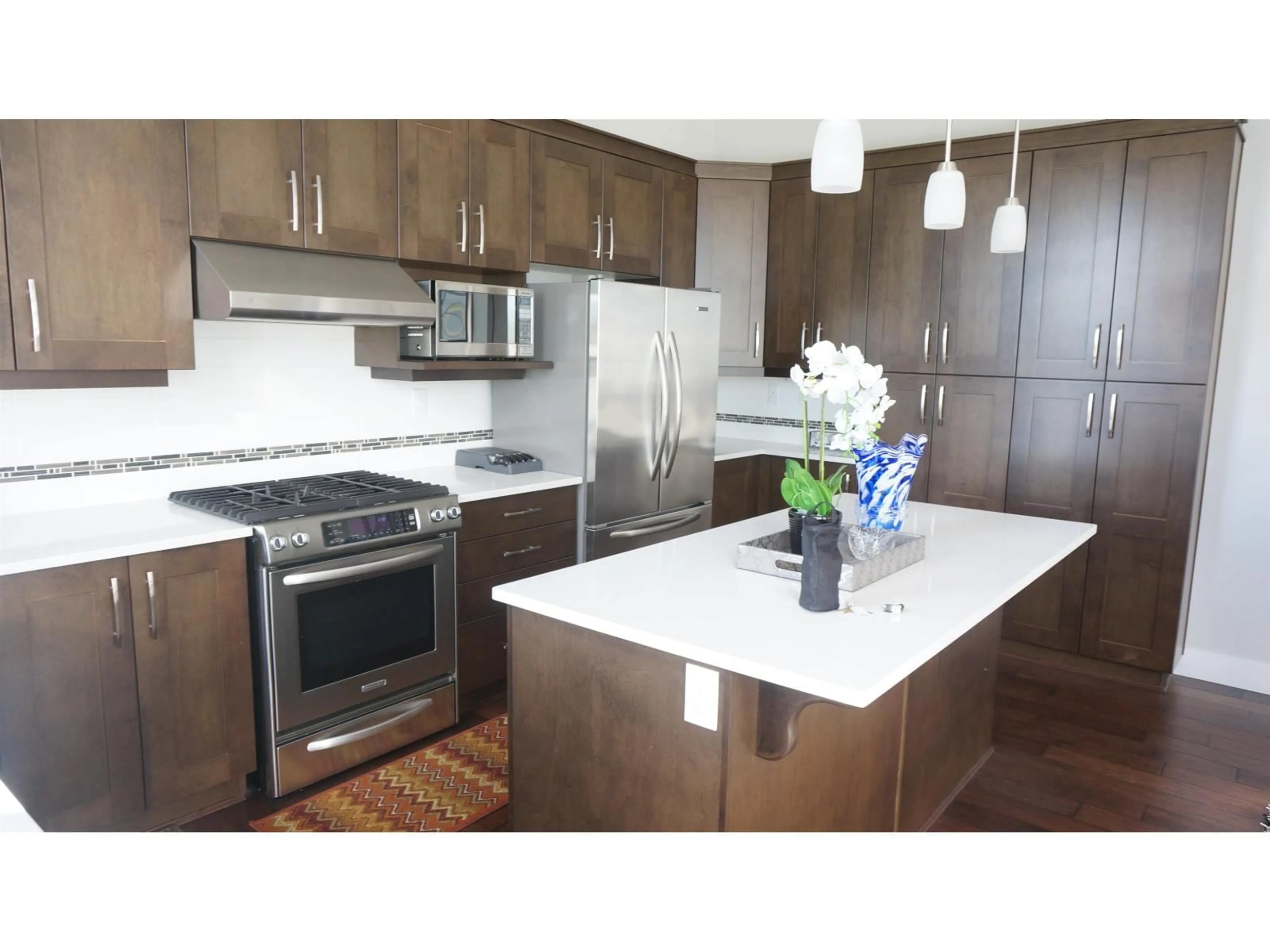 Open concept kitchen, unknown for 16988 77A AVENUE, Surrey British Columbia V4N6L2