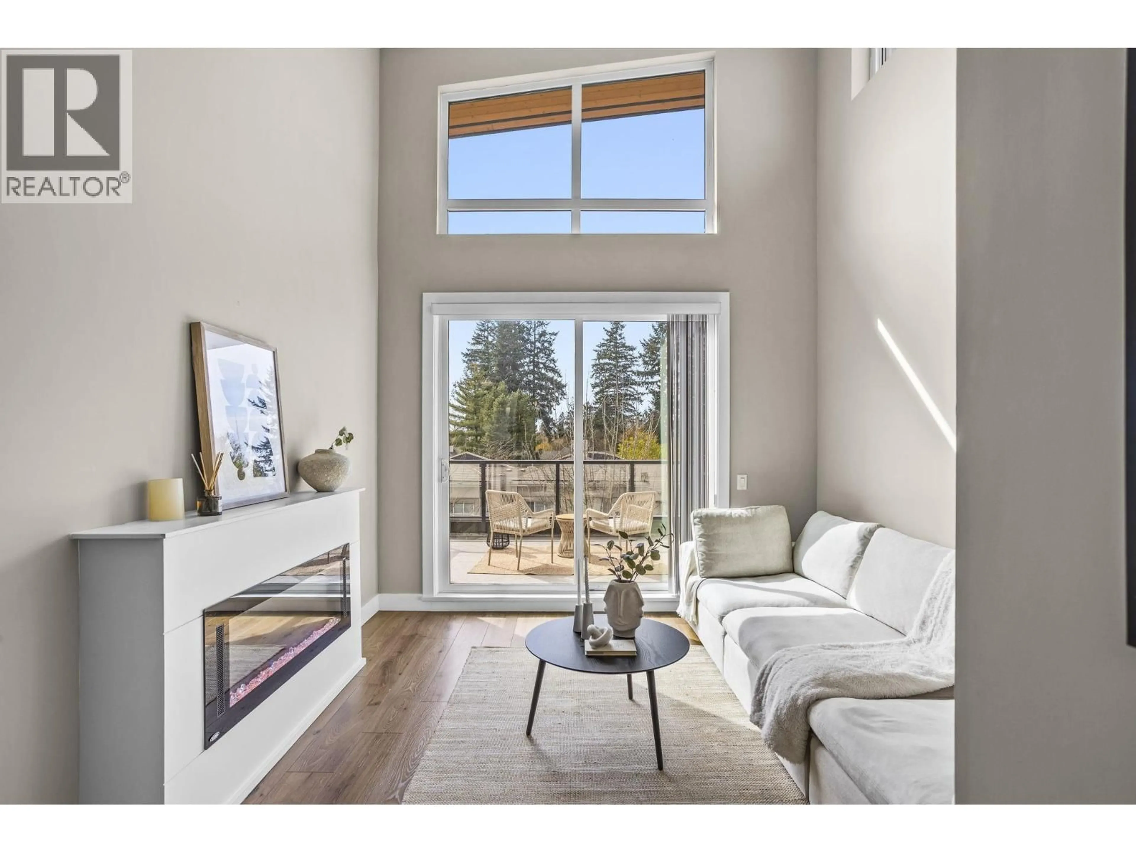 Living room with furniture, unknown for 402 - 12460 191 STREET, Pitt Meadows British Columbia V3Y2J2