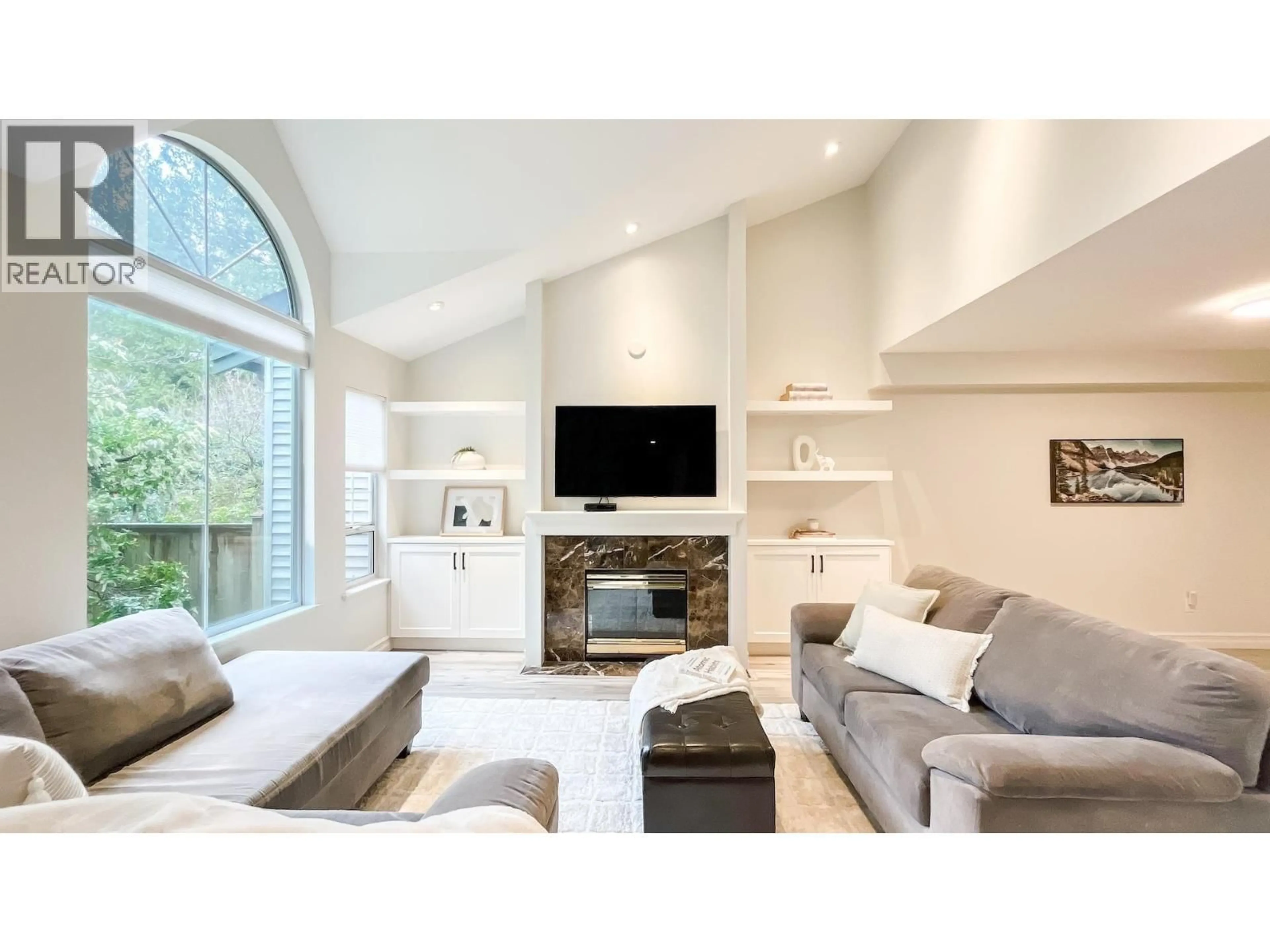 Living room with furniture, unknown for 12 - 7465 MULBERRY PLACE, Burnaby British Columbia V3N5A1