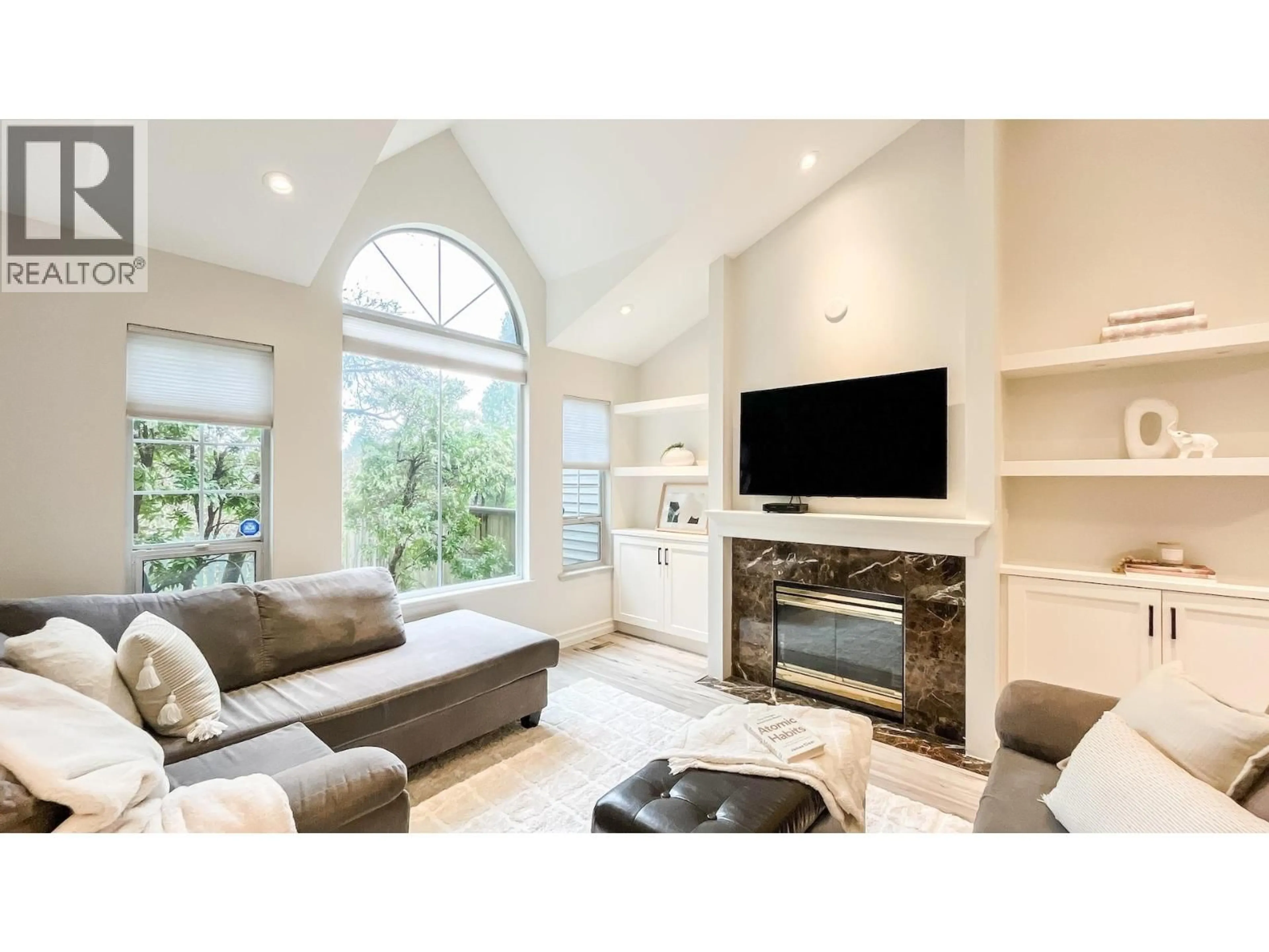 Living room with furniture, unknown for 12 - 7465 MULBERRY PLACE, Burnaby British Columbia V3N5A1