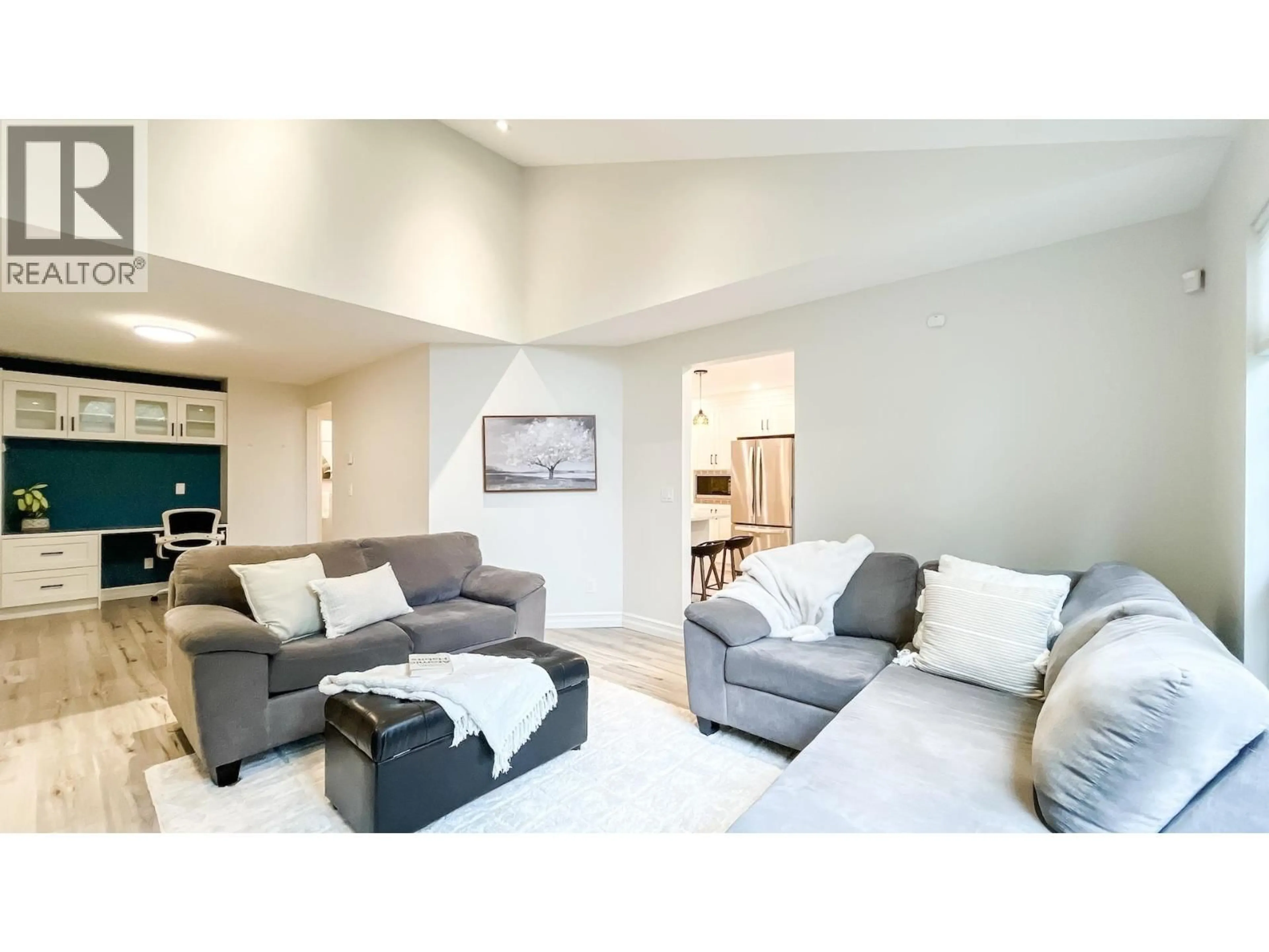 Living room with furniture, unknown for 12 - 7465 MULBERRY PLACE, Burnaby British Columbia V3N5A1