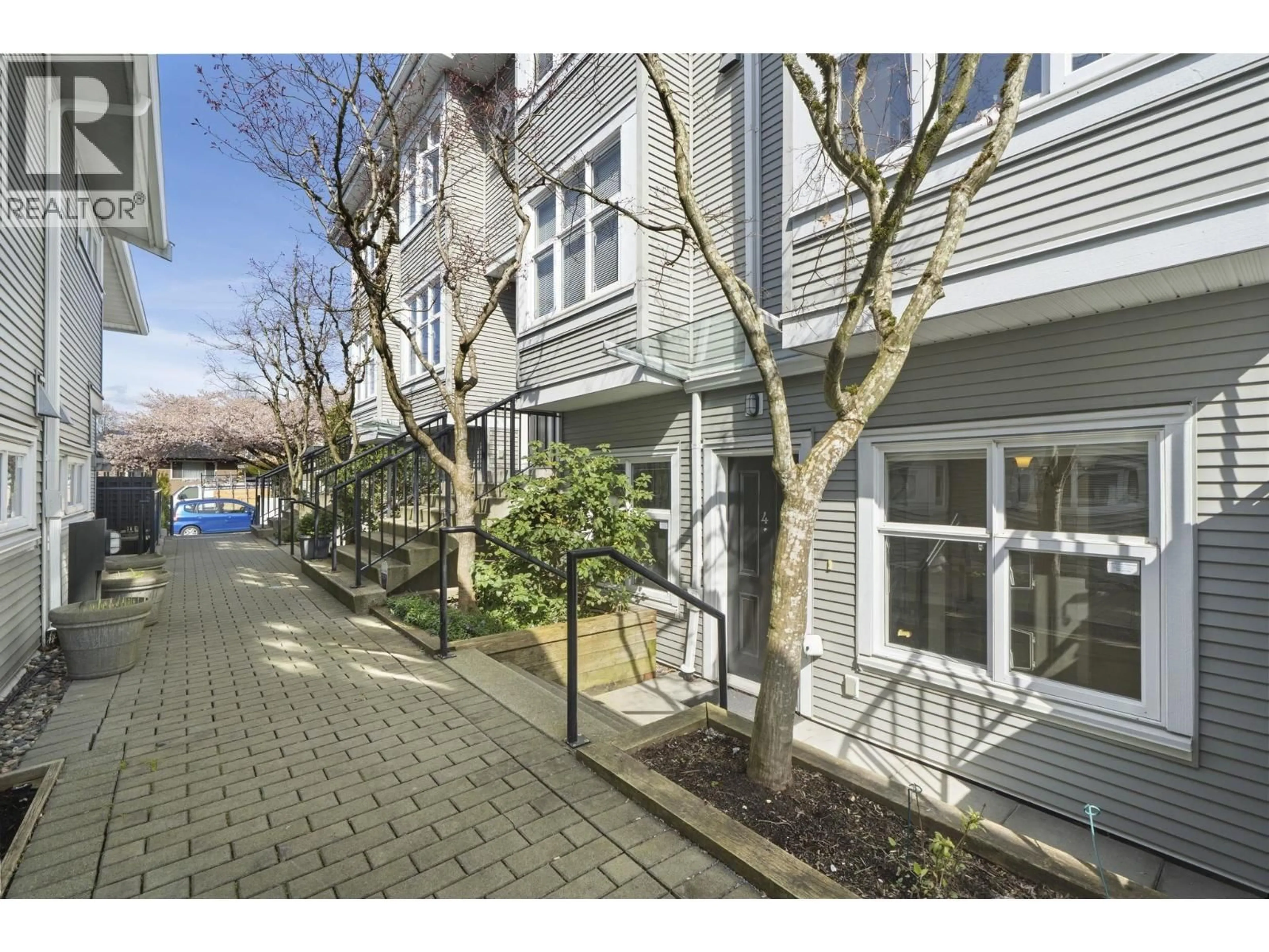 Patio, street for 4 - 1203 MADISON AVENUE, Burnaby British Columbia V5C6R9