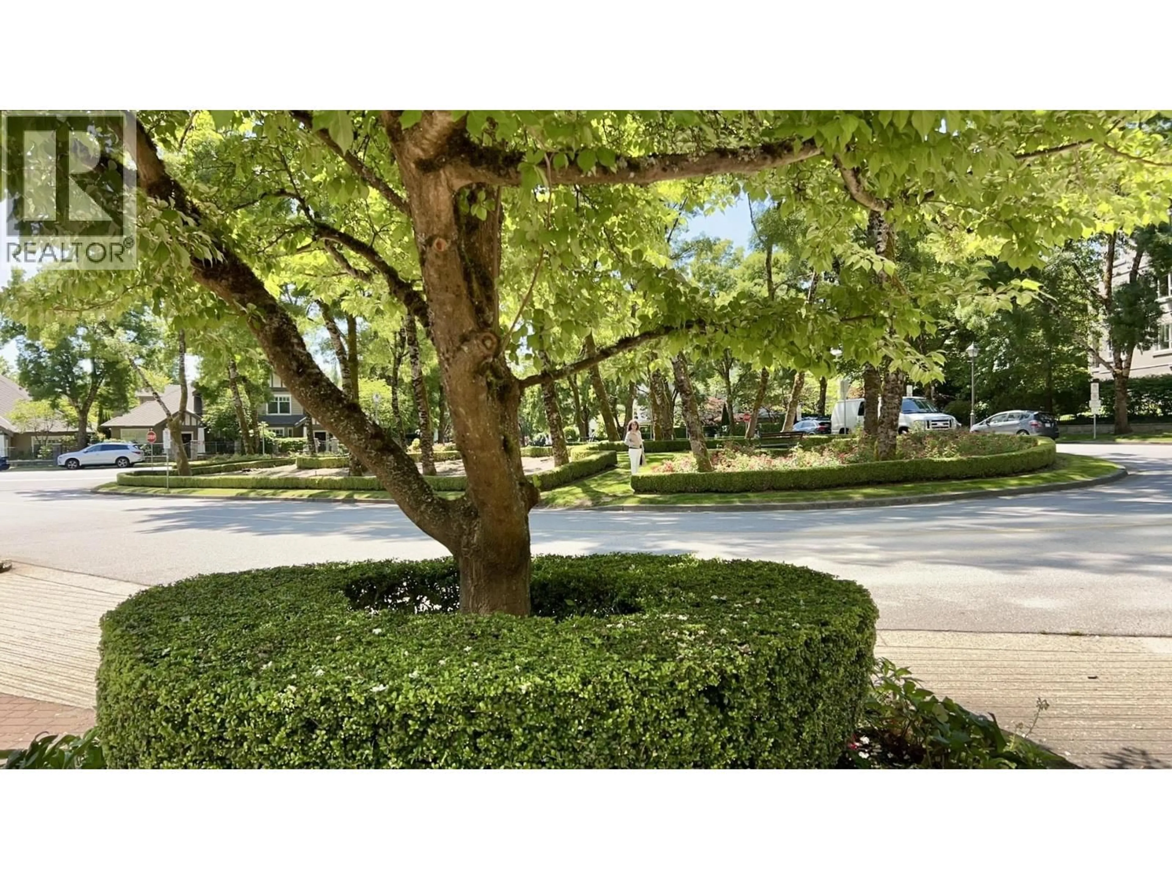 Patio, street for 1306 - 5639 HAMPTON PLACE, Vancouver British Columbia V6T2H6