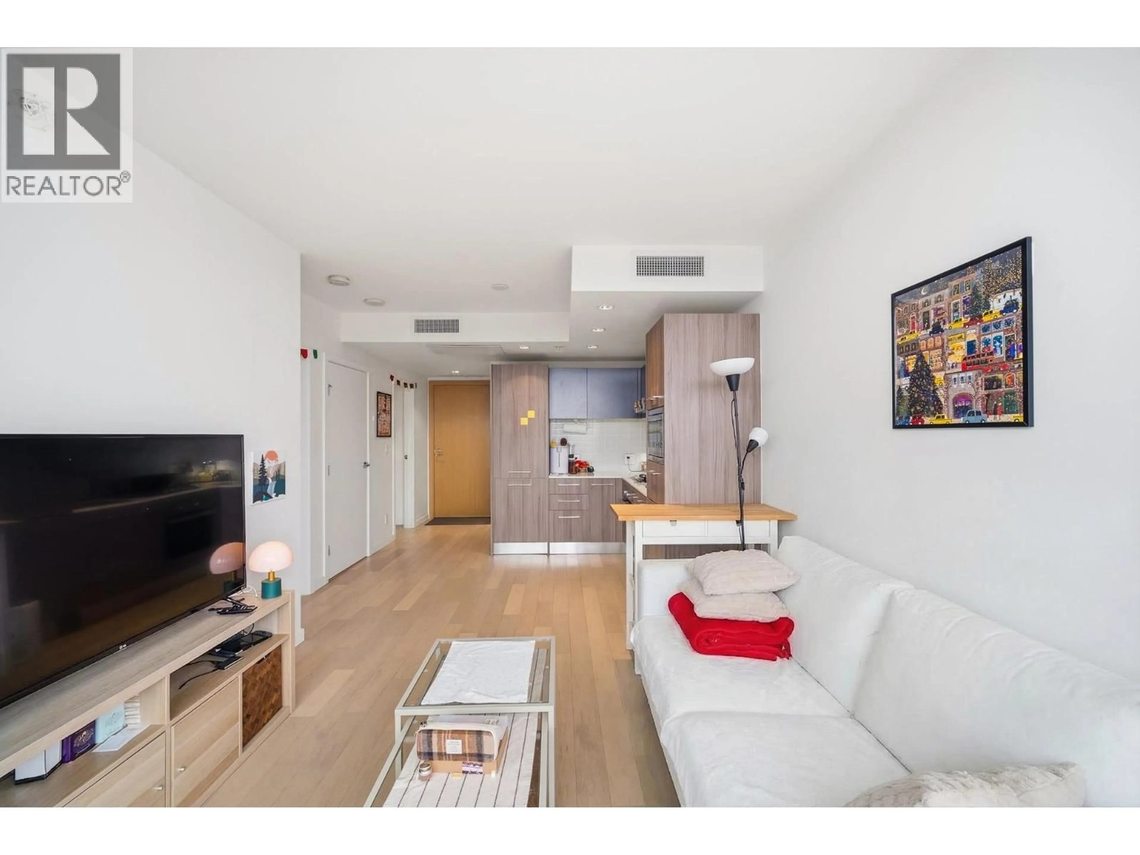 Living room with furniture, unknown for 507 - 2220 KINGSWAY, Vancouver British Columbia V5N2T7