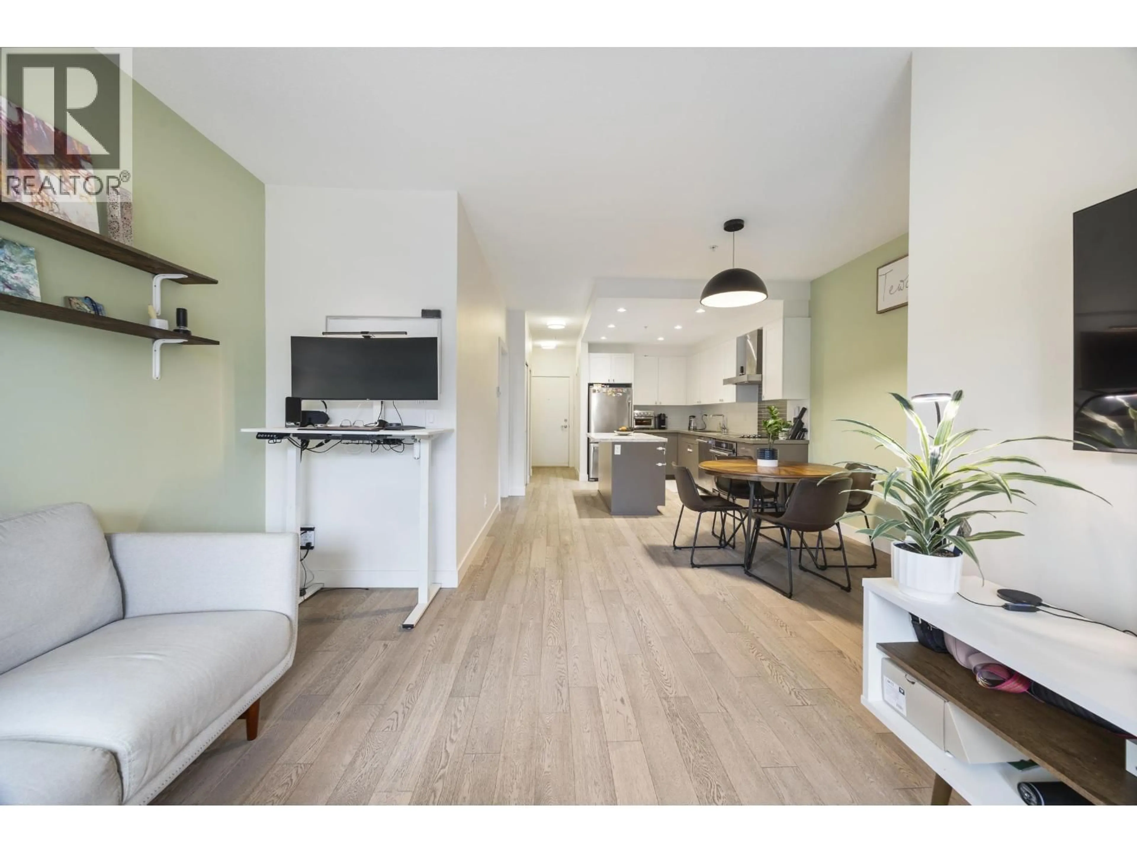 Open concept kitchen, wood/laminate floor for 209 - 3399 NOEL DRIVE, Burnaby British Columbia V3J0G8