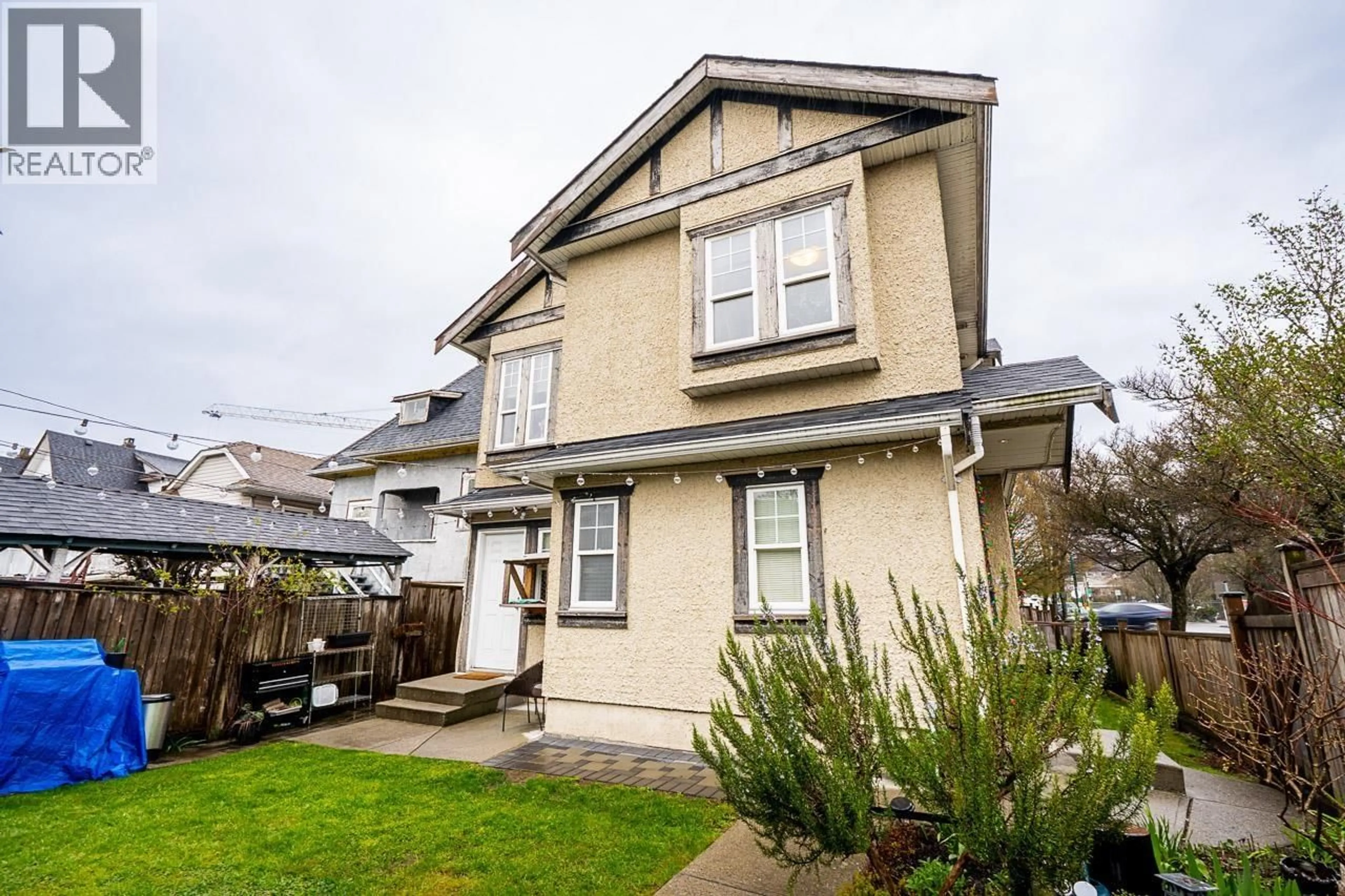 Unknown for 2849 LAKEWOOD DRIVE, Vancouver British Columbia V5N5P8