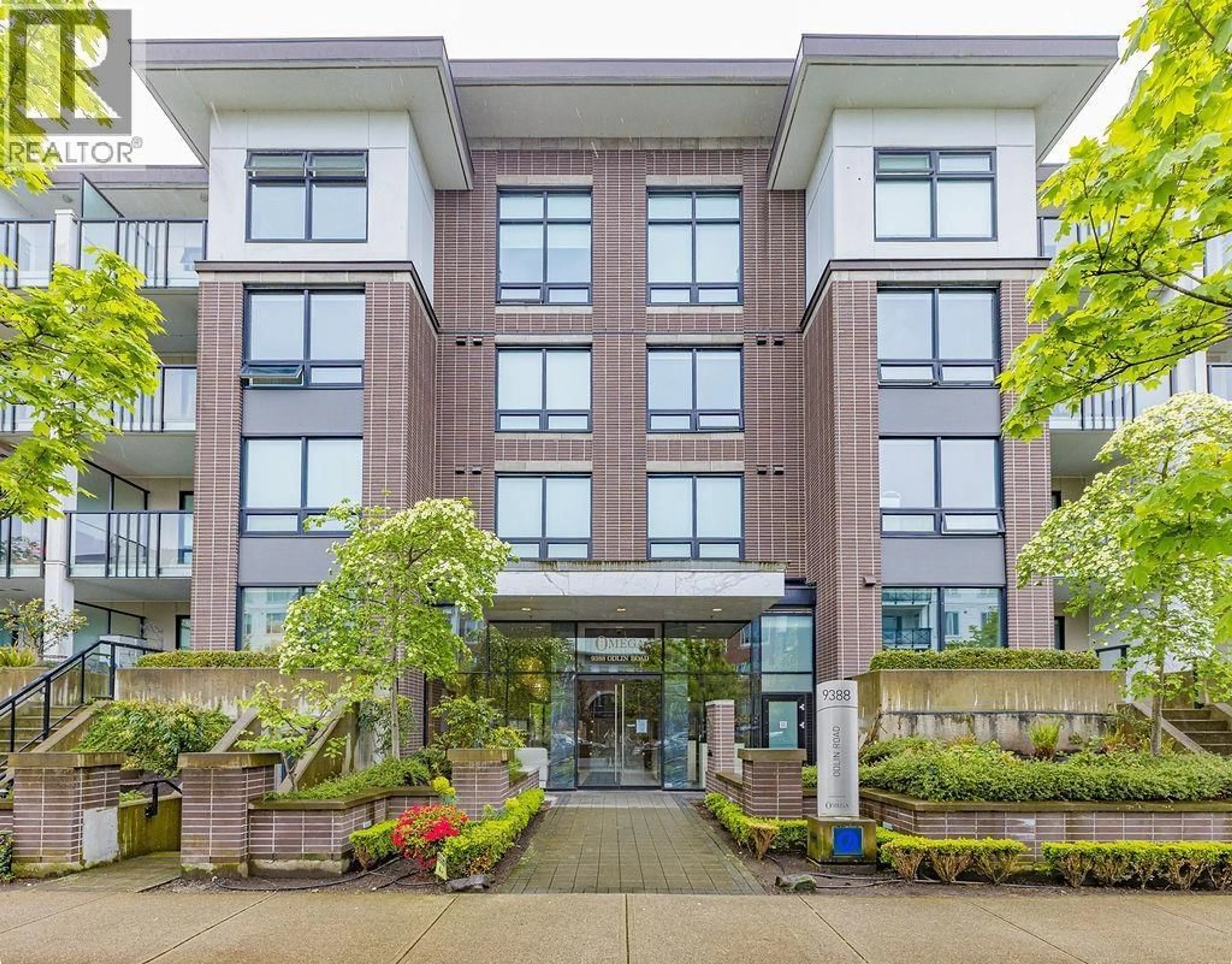 Indoor foyer for 312 - 9388 ODLIN ROAD, Richmond British Columbia V6X0L5