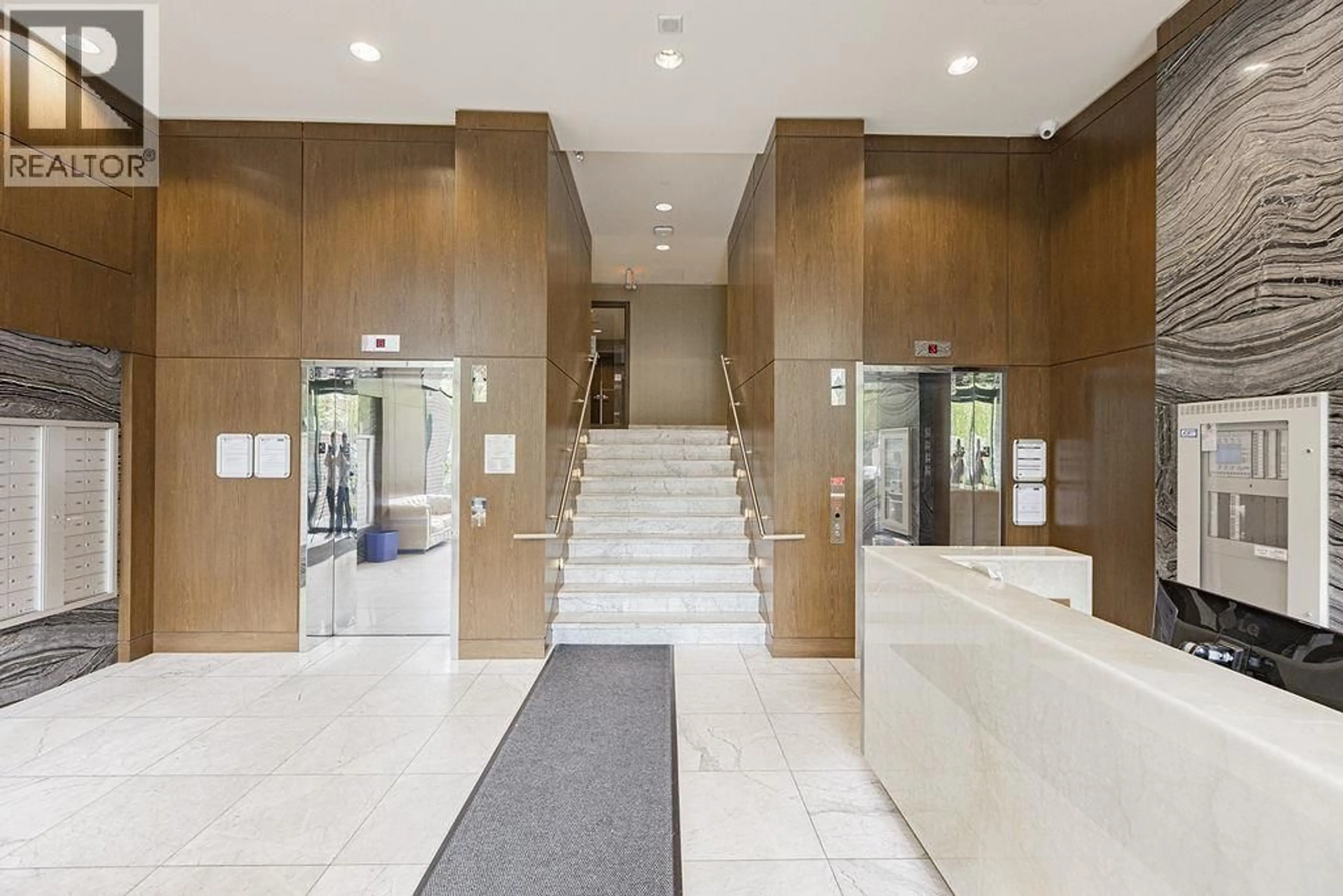 Indoor foyer for 312 - 9388 ODLIN ROAD, Richmond British Columbia V6X0L5