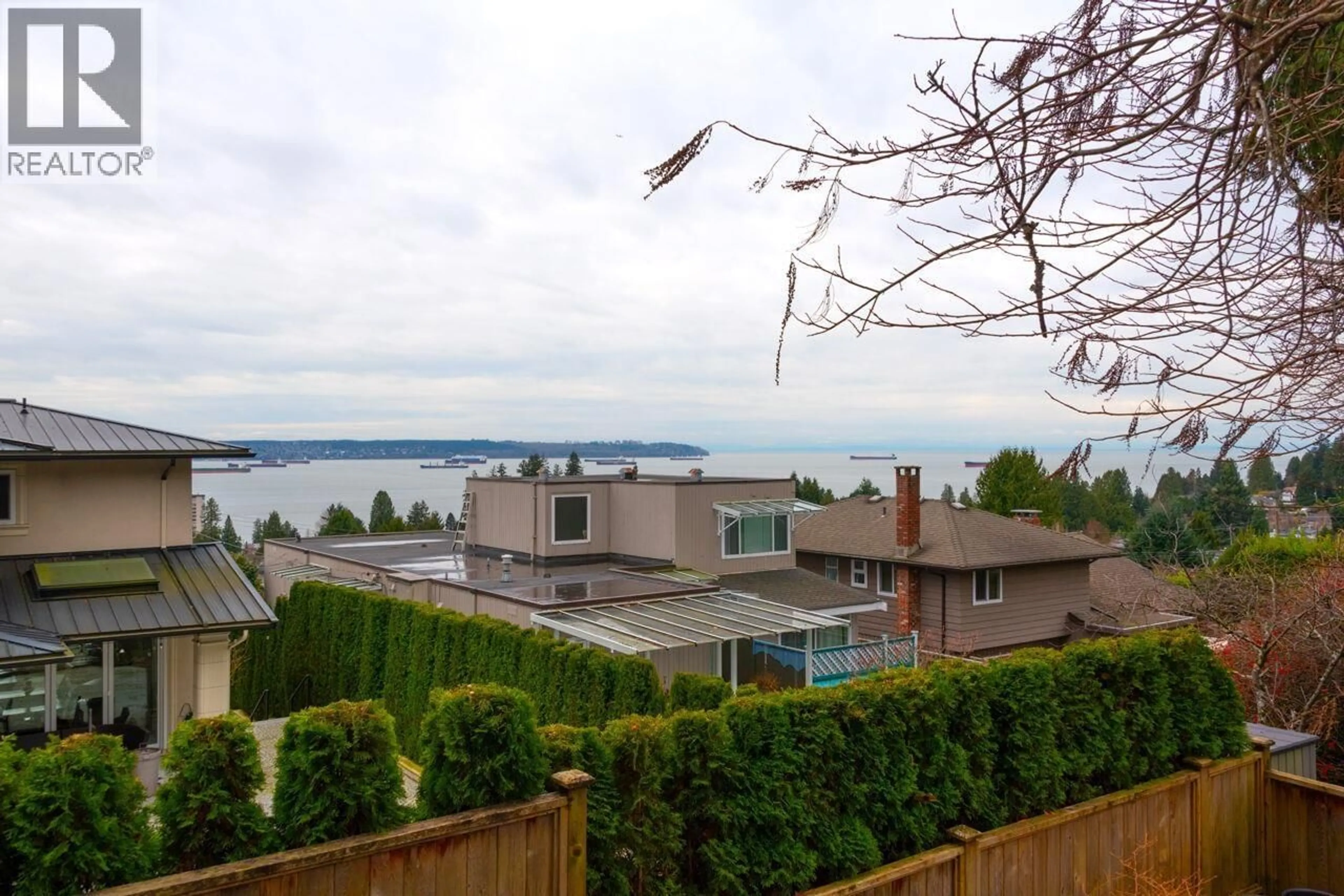 A pic from outside/outdoor area/front of a property/back of a property/a pic from drone, water/lake/river/ocean view for 2338 OTTAWA AVENUE, West Vancouver British Columbia V7V2S9