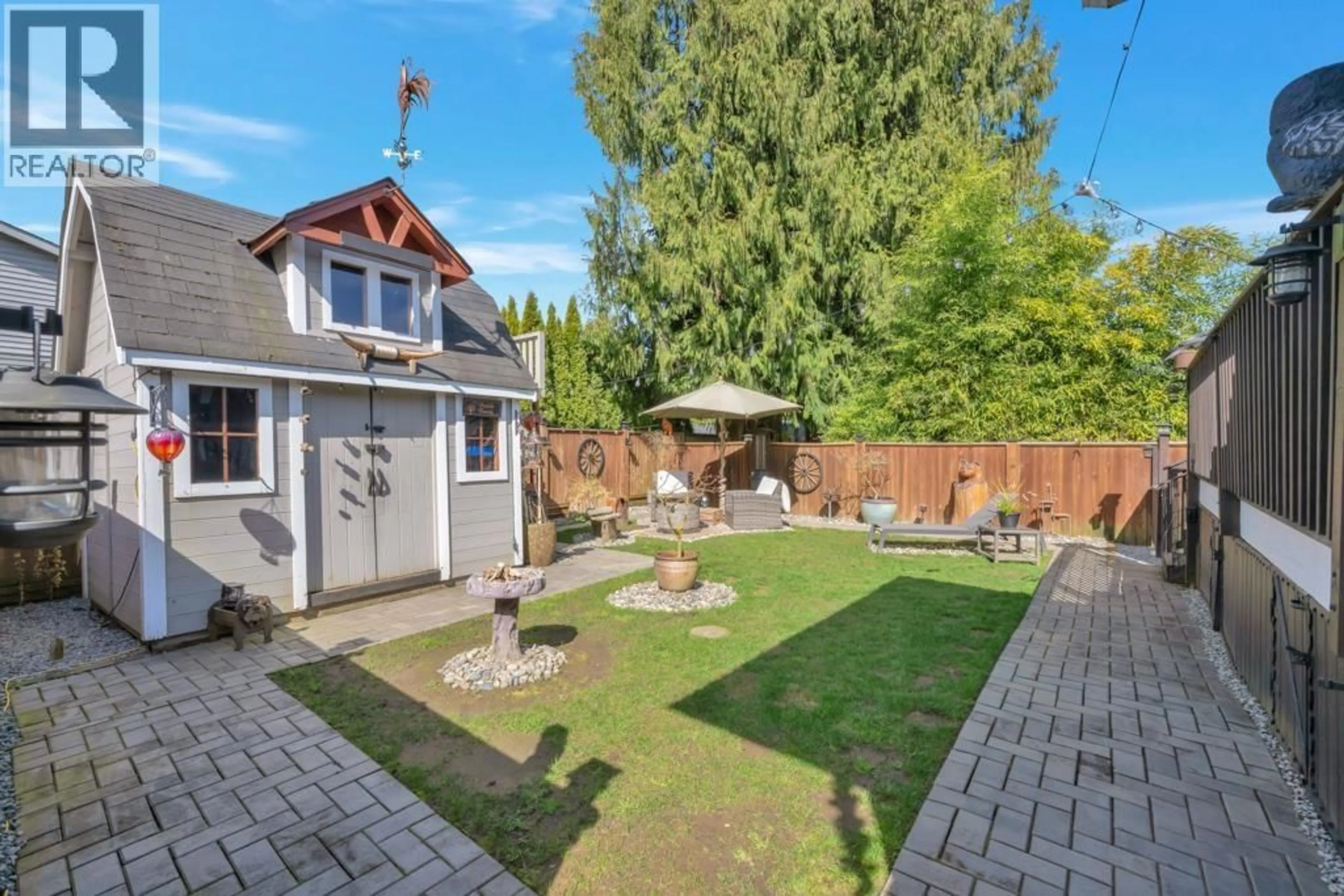 Patio, street for 21199 RIVER ROAD, Maple Ridge British Columbia V2X2A5