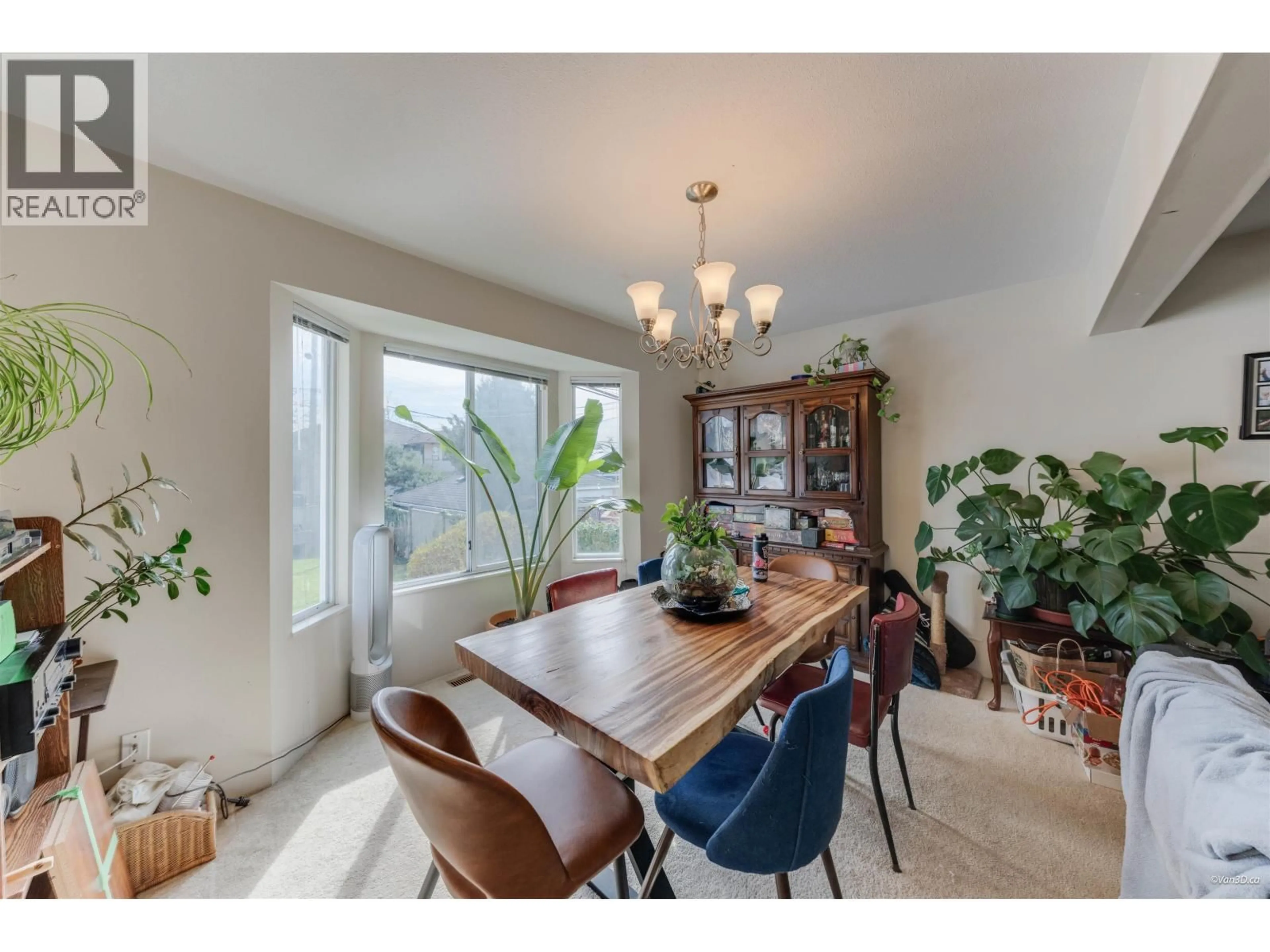Dining room, wood/laminate floor for 5592 ELIZABETH STREET, Vancouver British Columbia V5Y3J9