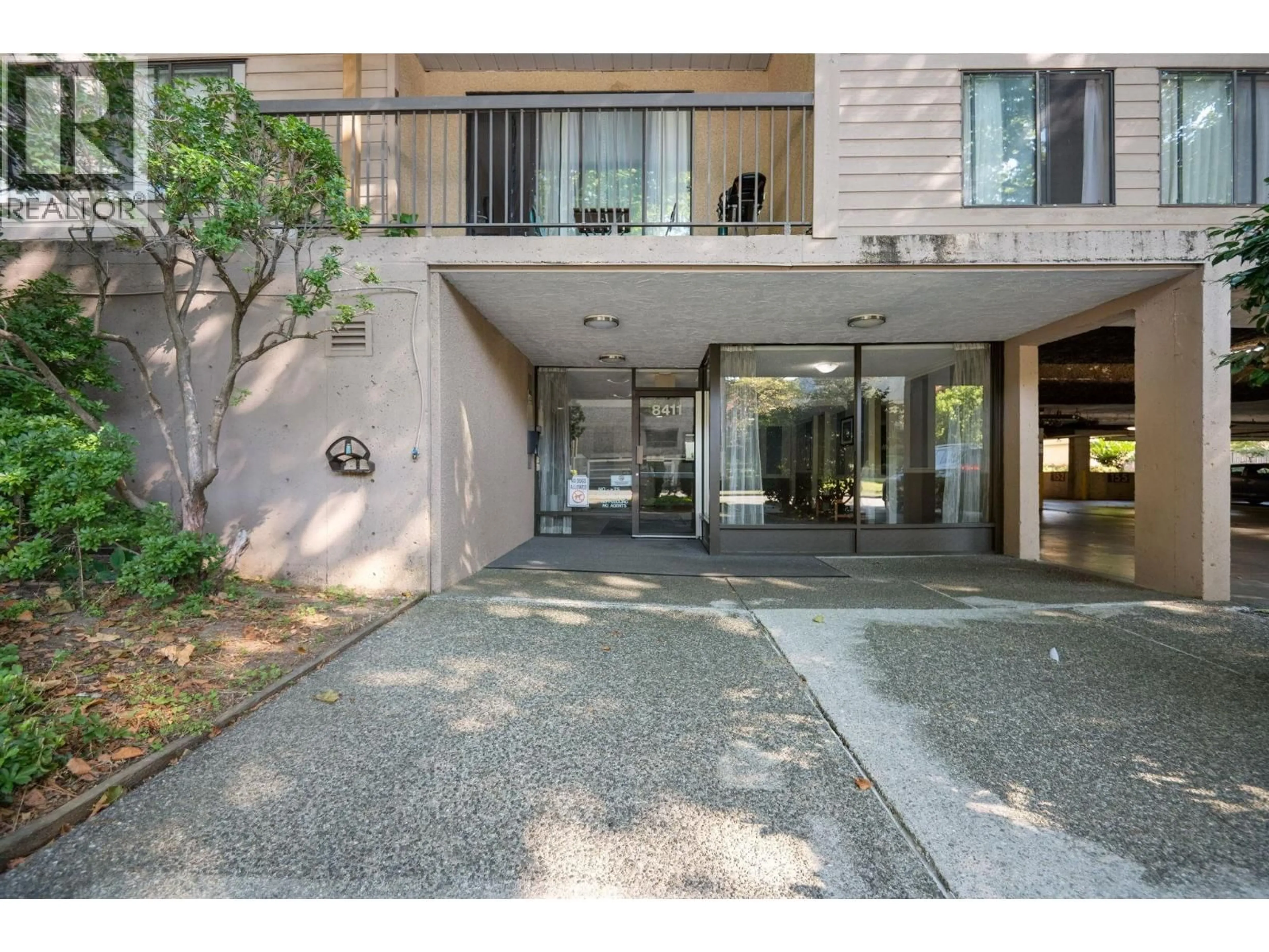 Indoor foyer for 218 - 8411 ACKROYD ROAD, Richmond British Columbia V6X3E6