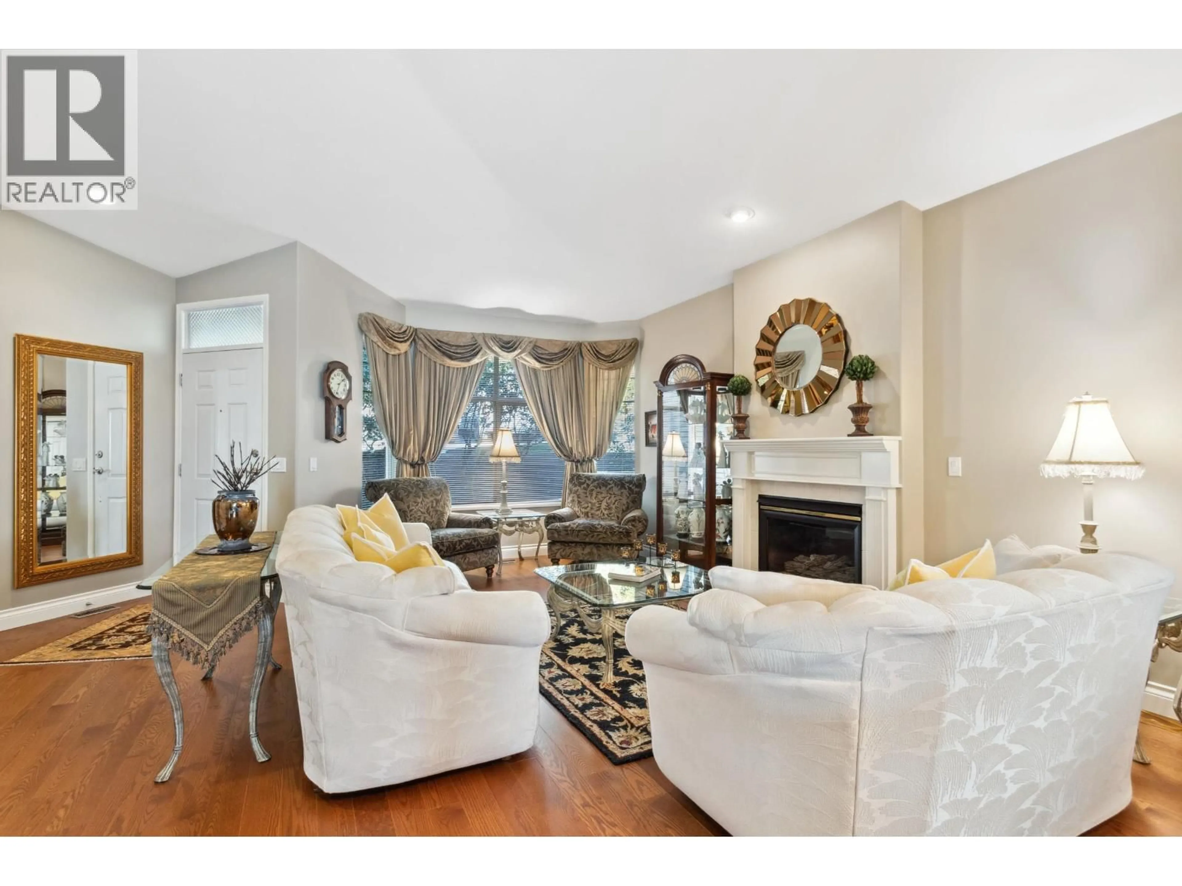 Living room with furniture, unknown for 121 - 2979 PANORAMA DRIVE, Coquitlam British Columbia V3E2W8