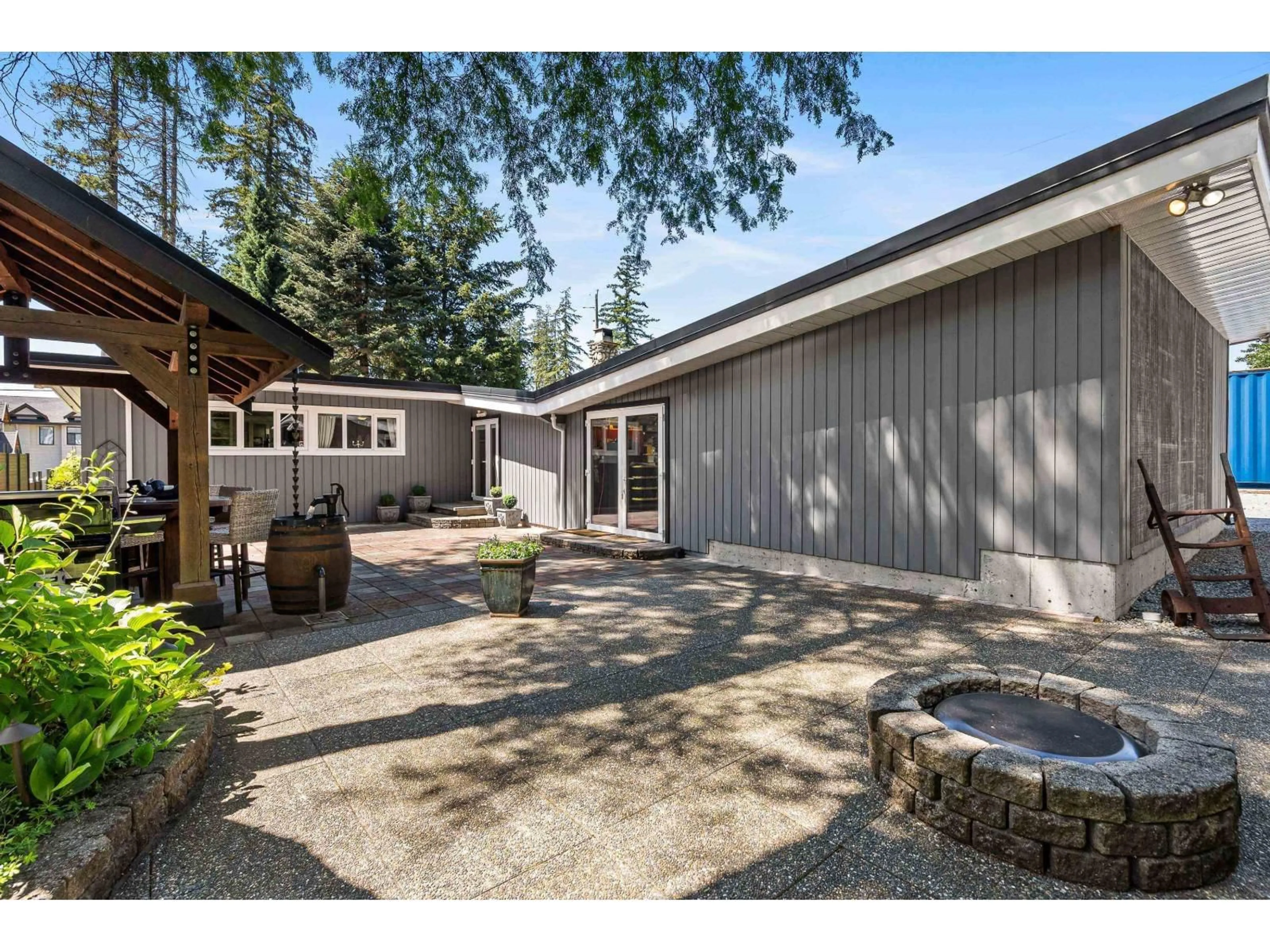 Unknown for 13270 58 AVENUE, Surrey British Columbia V3W1M4