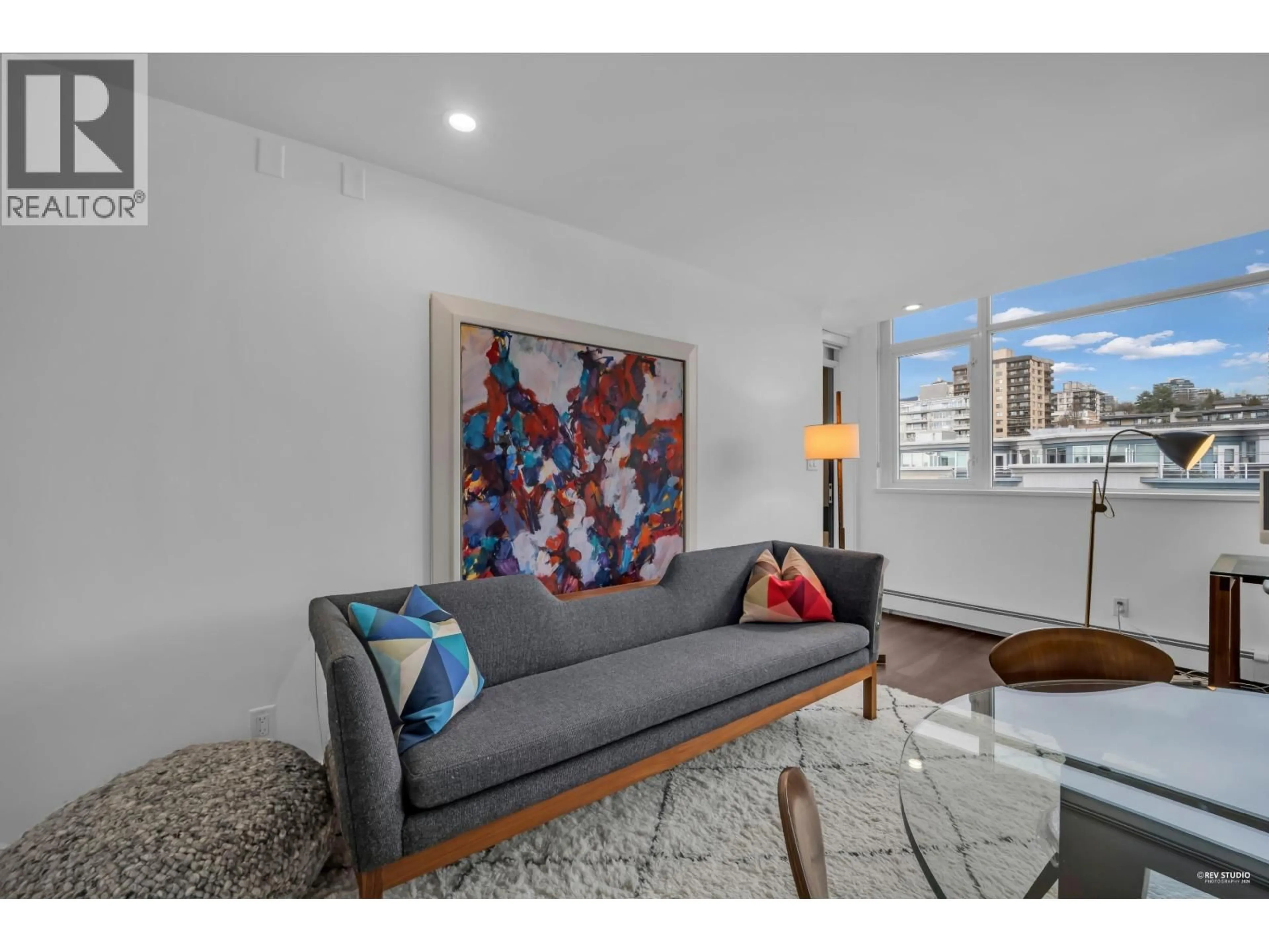 Living room with furniture, unknown for 506 - 131 3RD STREET, North Vancouver British Columbia V7L0E3