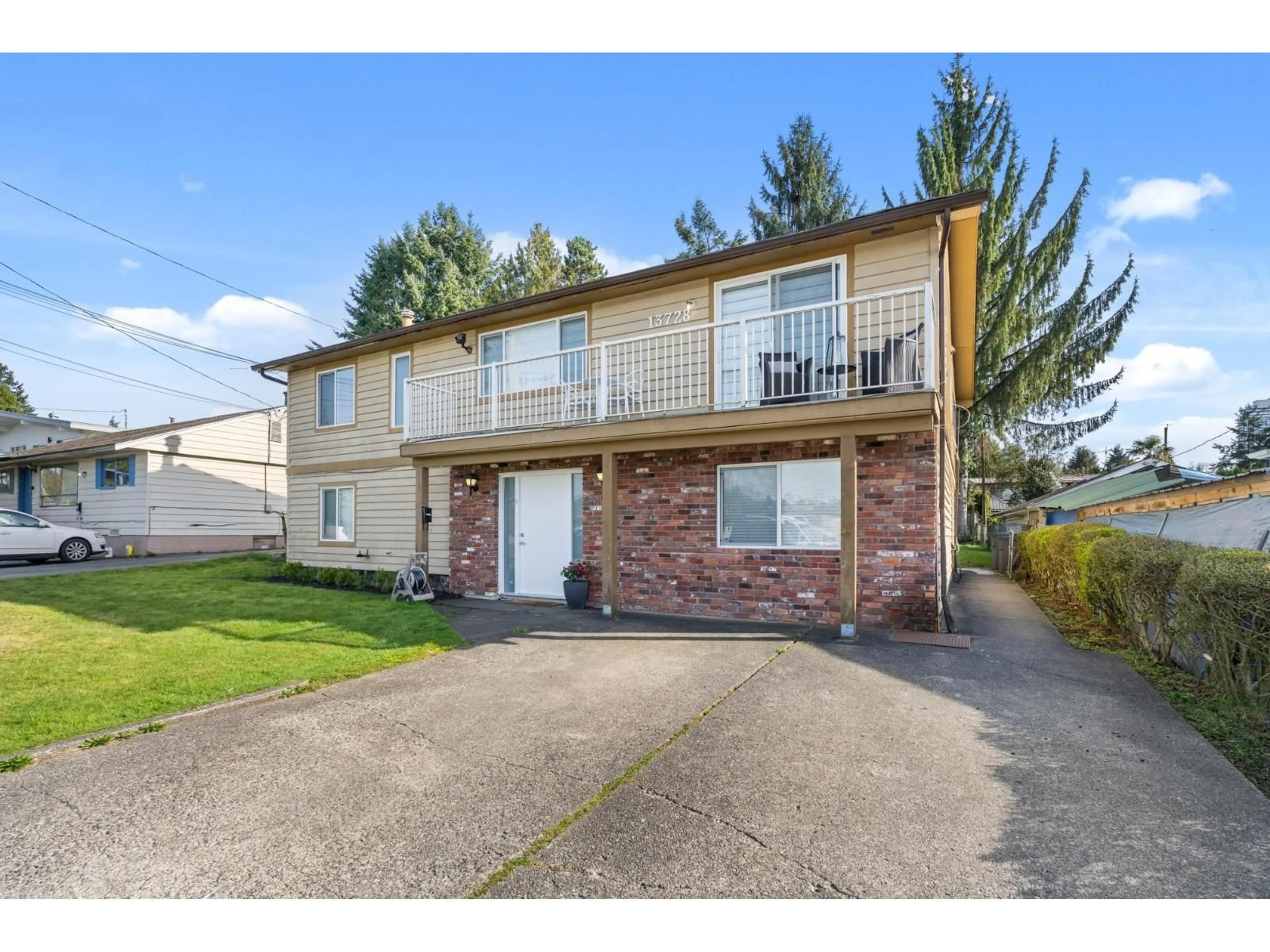 Unknown for 13728 112 AVENUE, Surrey British Columbia V3R2G3